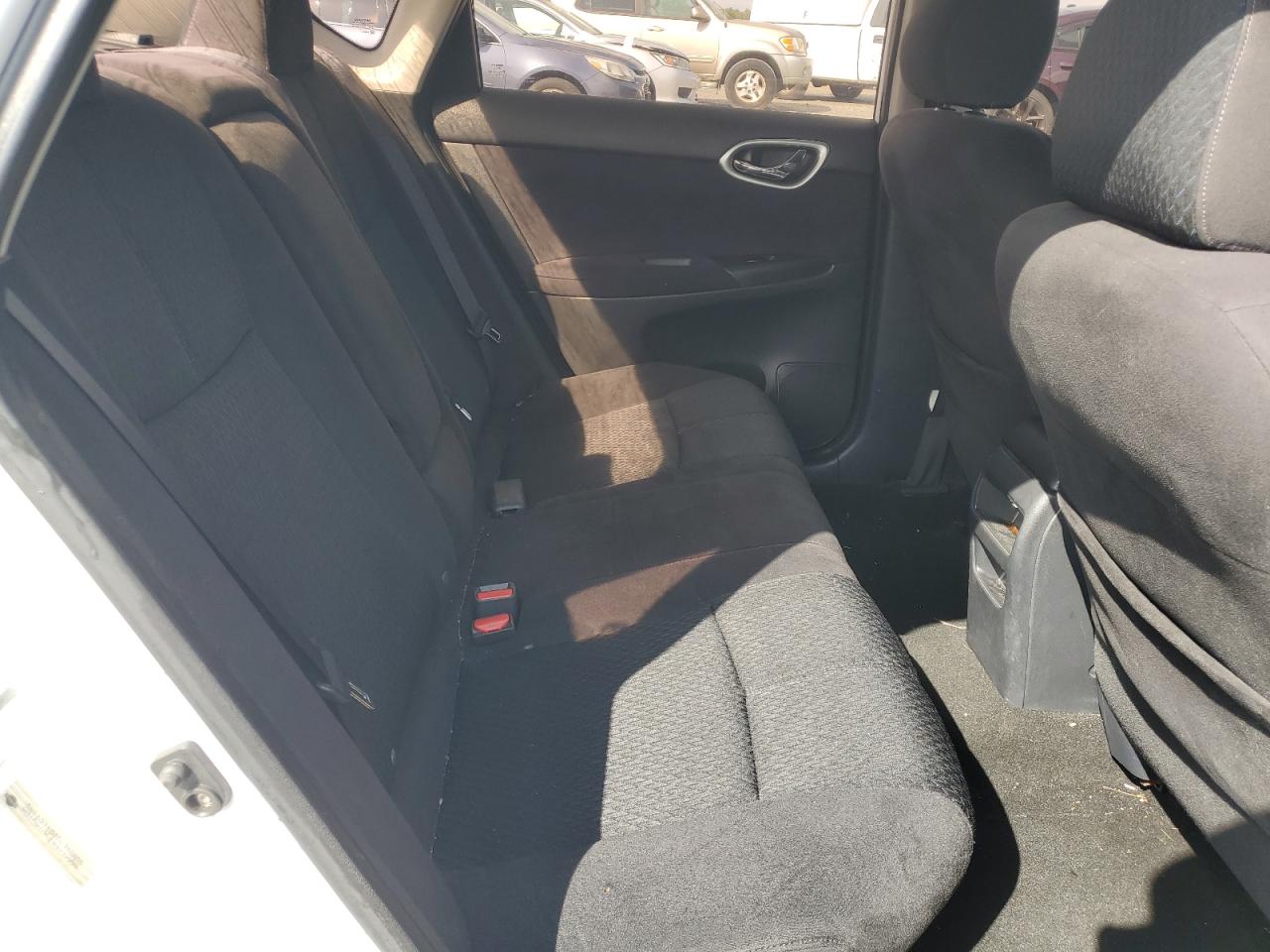 2013 Nissan Sentra - Image 10