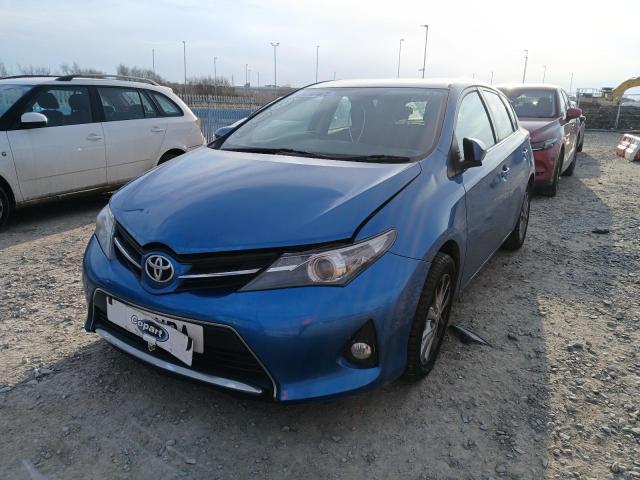 TOYOTA AURIS ICON 2013