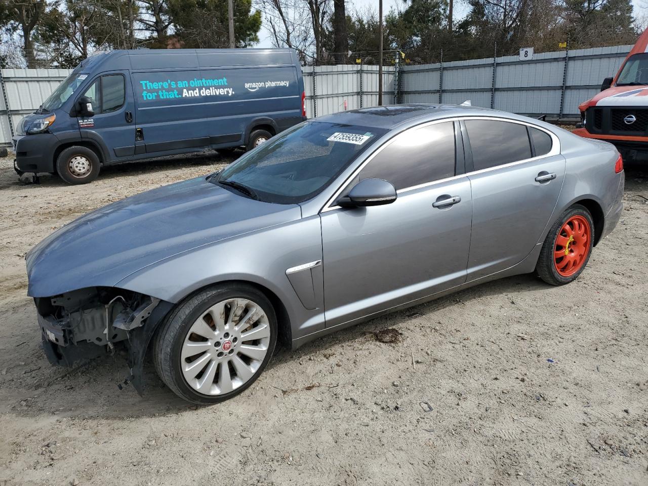 2014 Jaguar XF - Image 1