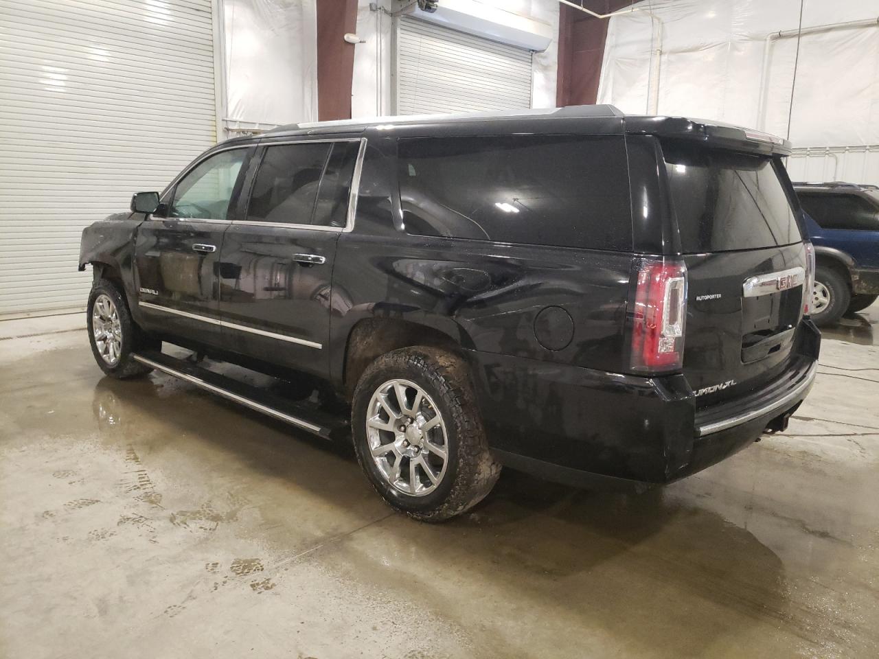 2015 GMC Yukon - Image 2
