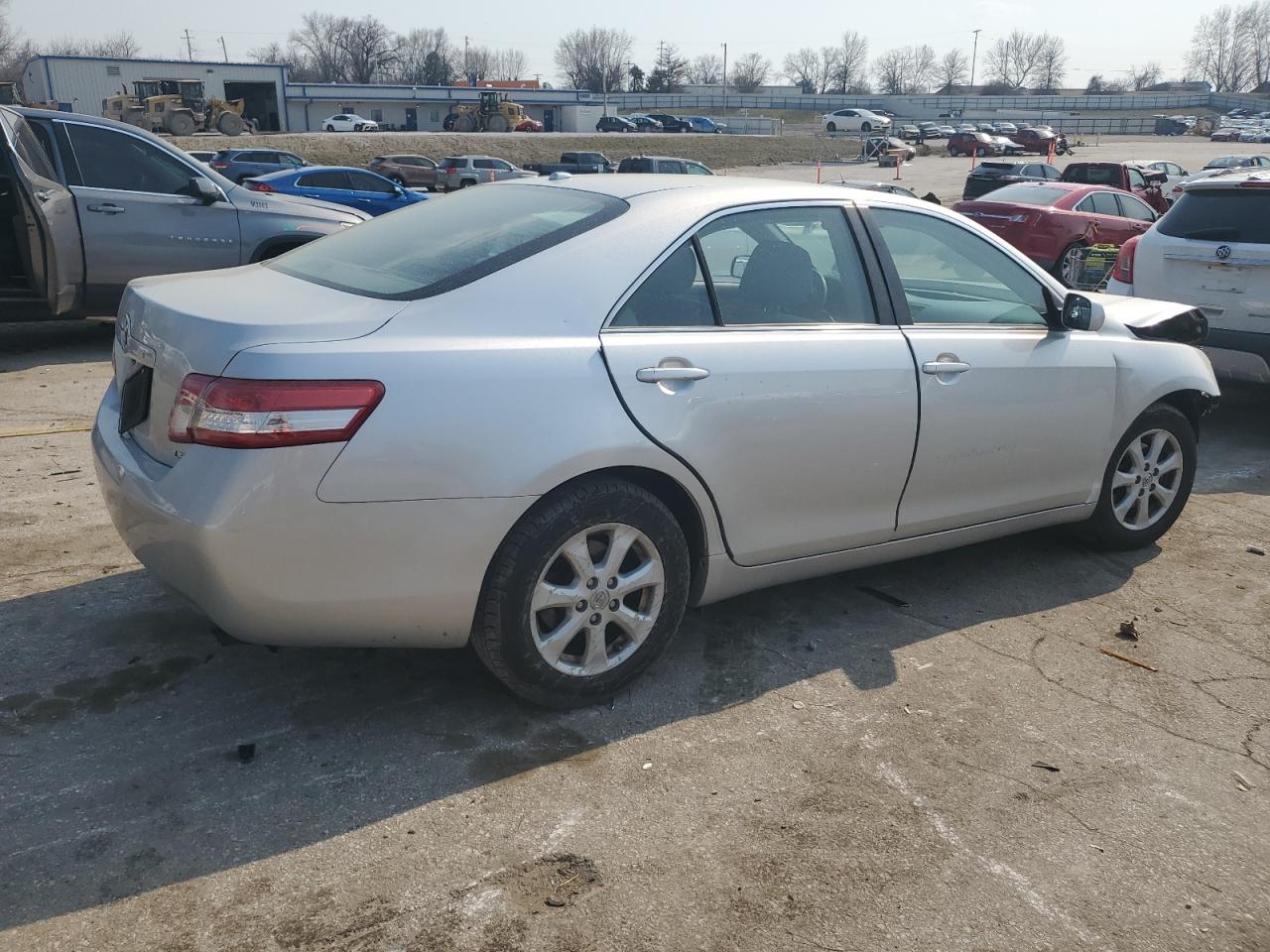 2010 Toyota Camry - Image 3