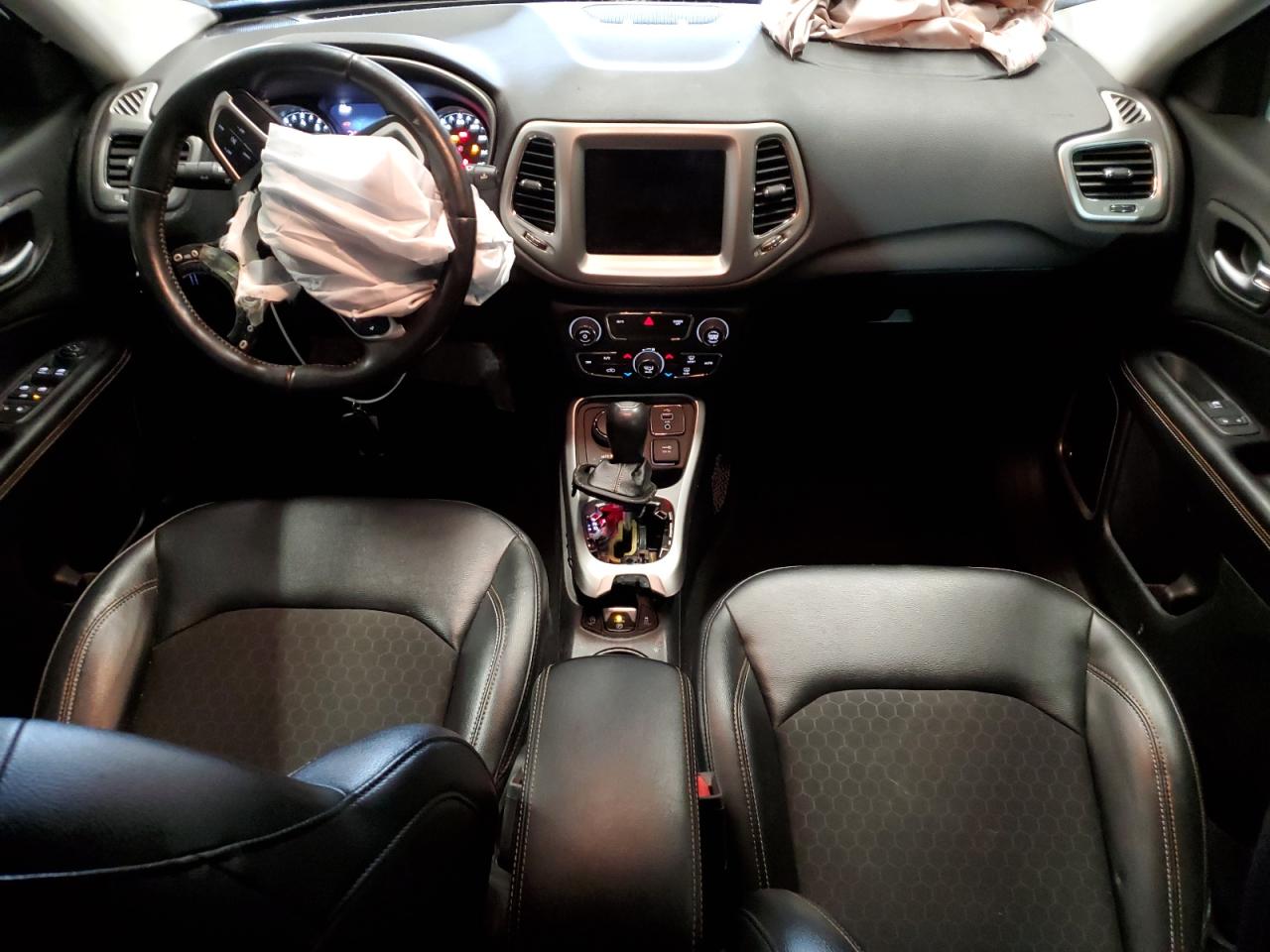 2018 Jeep Compass - Image 8