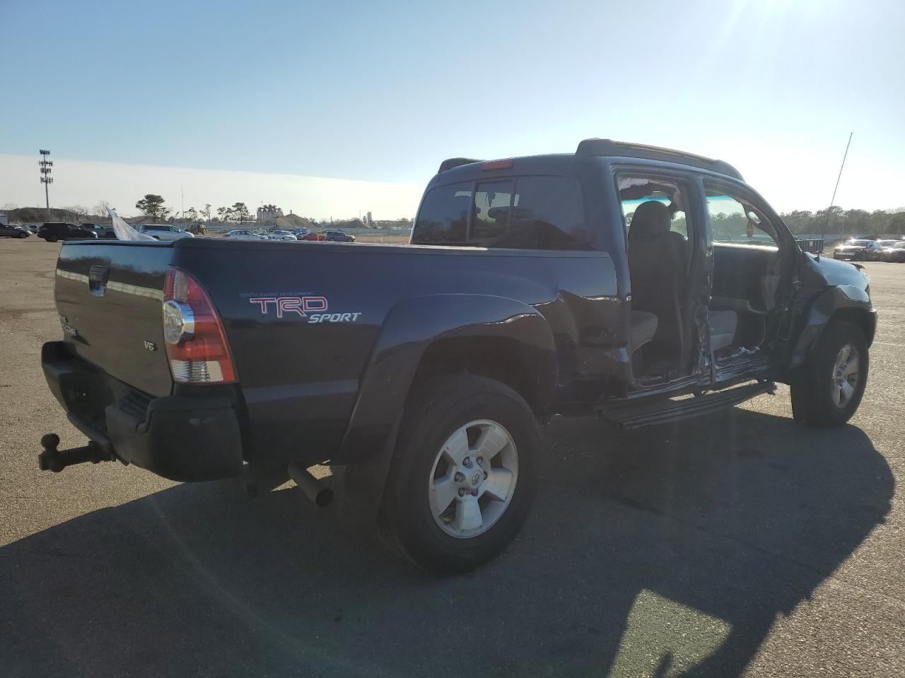 2013 Toyota Tacoma - Image 3