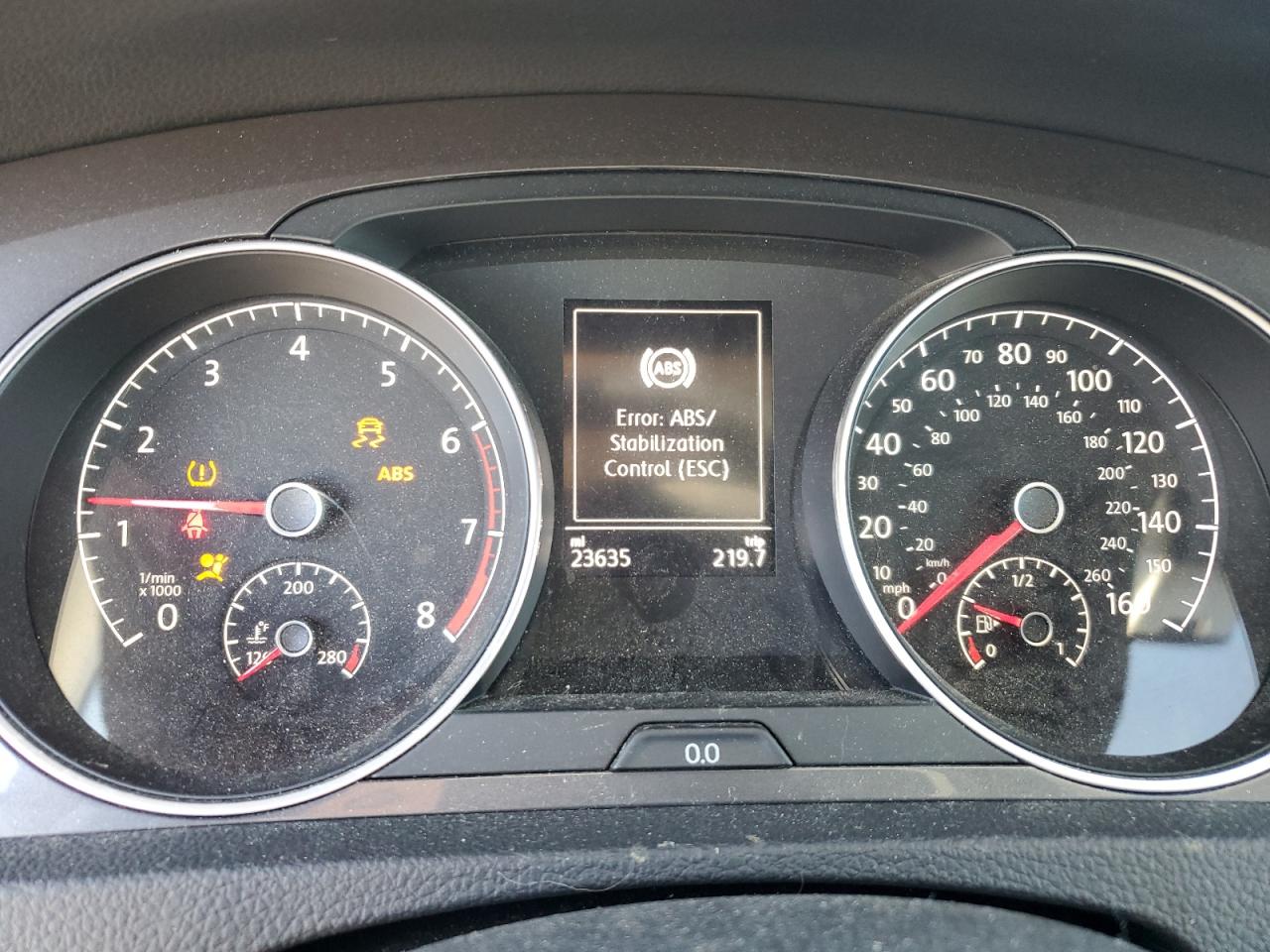 2017 Volkswagen Golf - Image 9