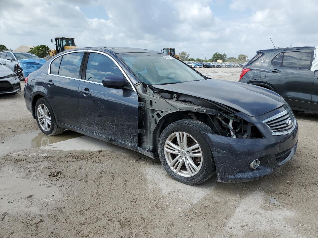 2011 Infiniti G - Image 4