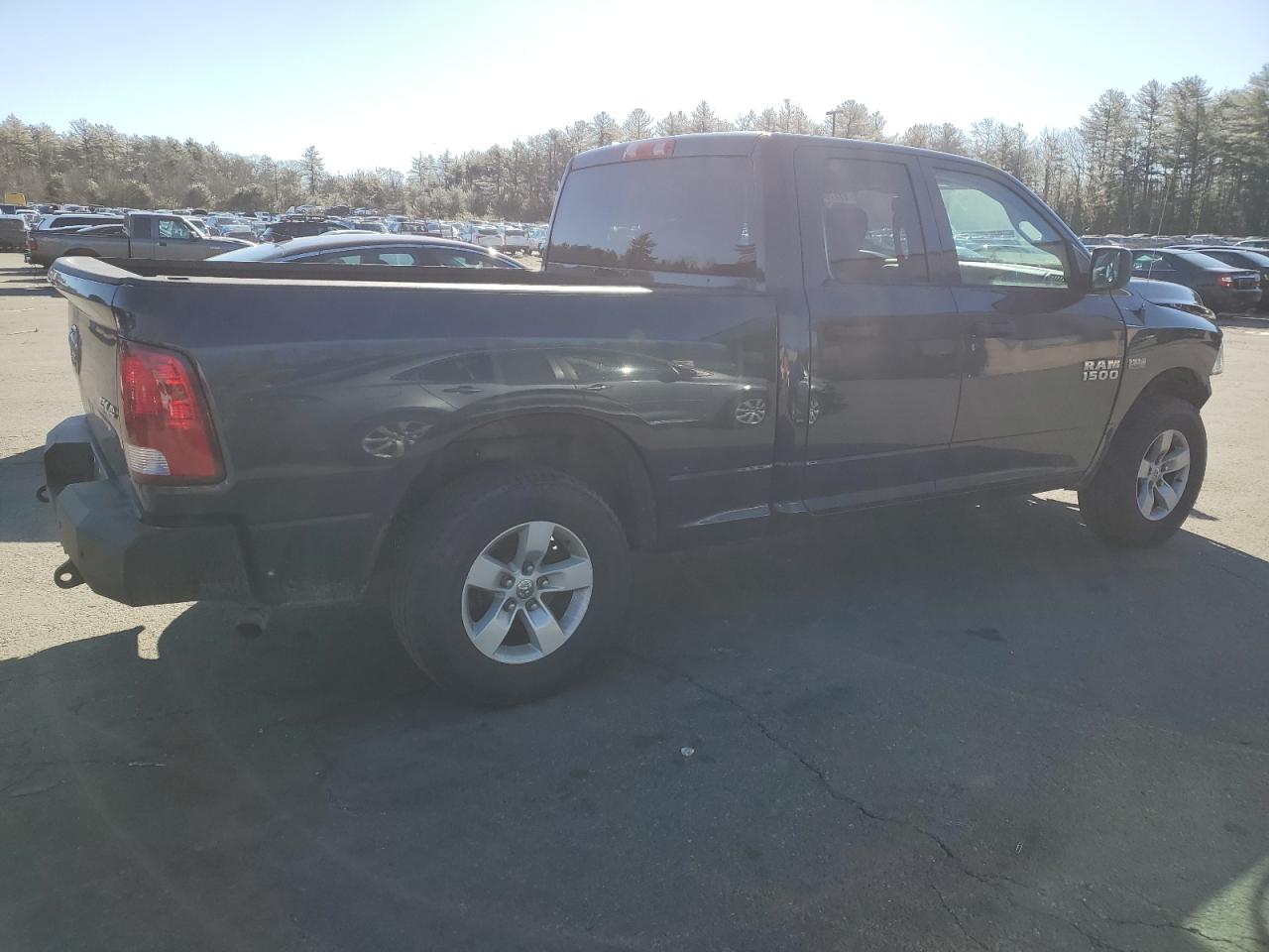 2016 RAM 1500 - Image 3