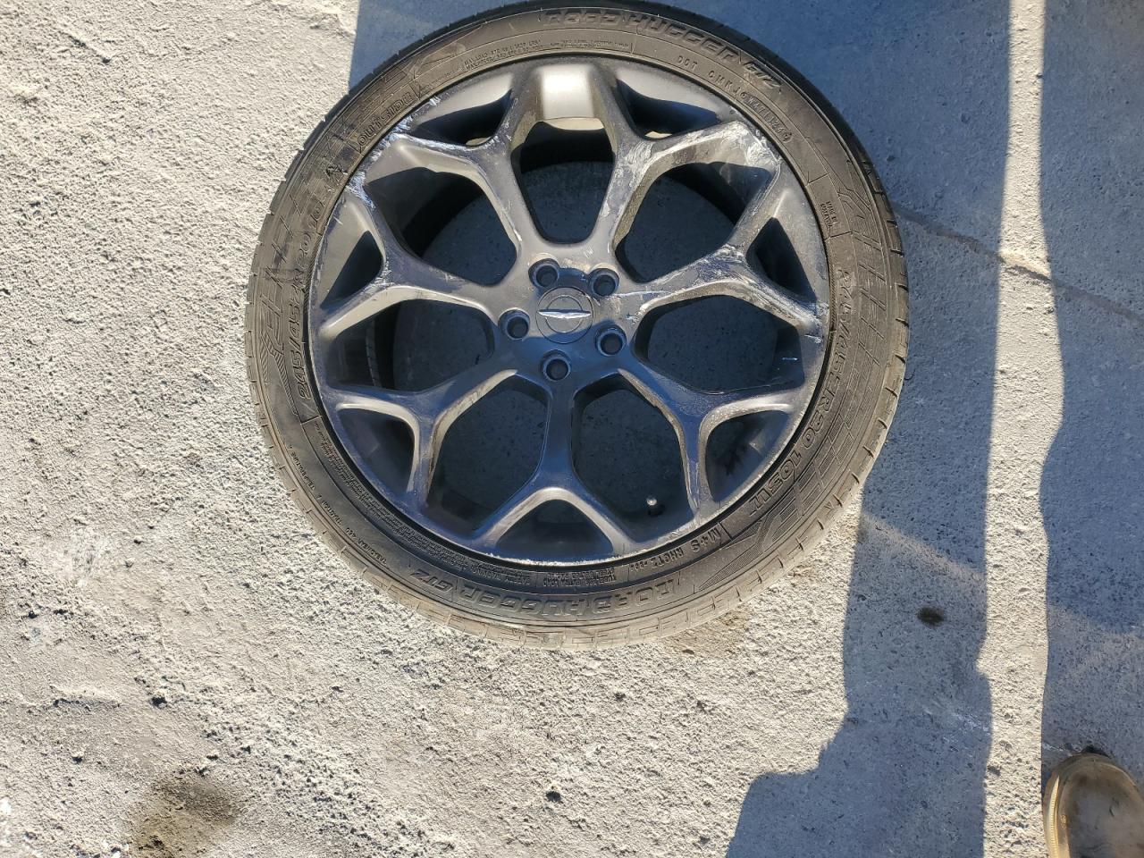 2019 Chrysler 300 - Image 12