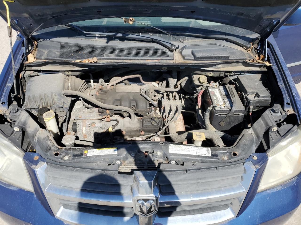 2010 Dodge Caravan - Image 12