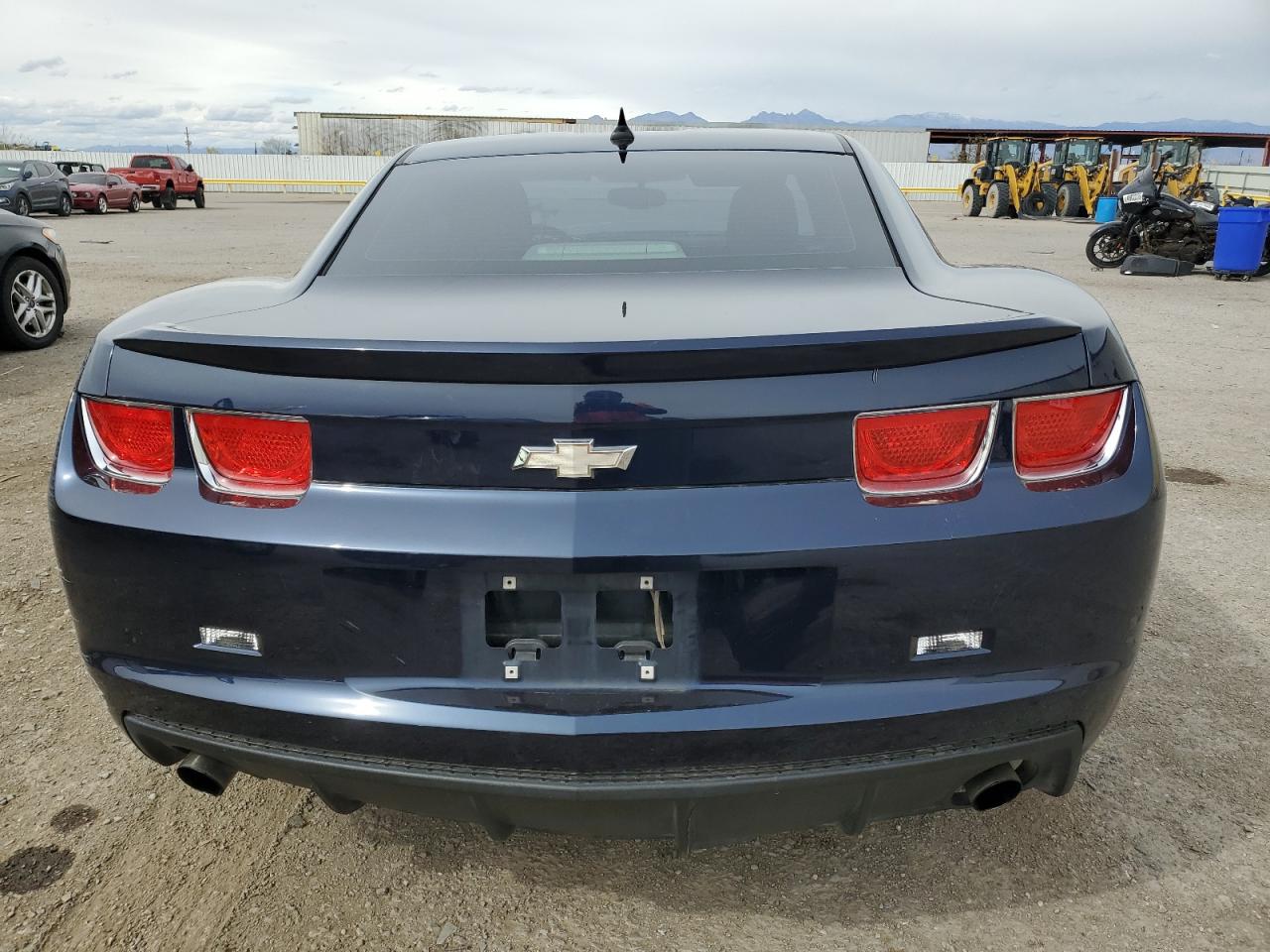 2011 Chevrolet Camaro Ls VIN: 2G1FA1ED7B9184802 Lot: 48620335