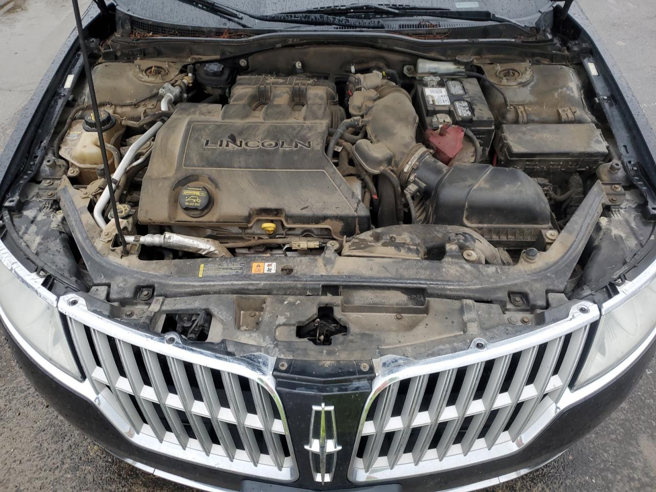 2012 Lincoln MKZ - Image 11