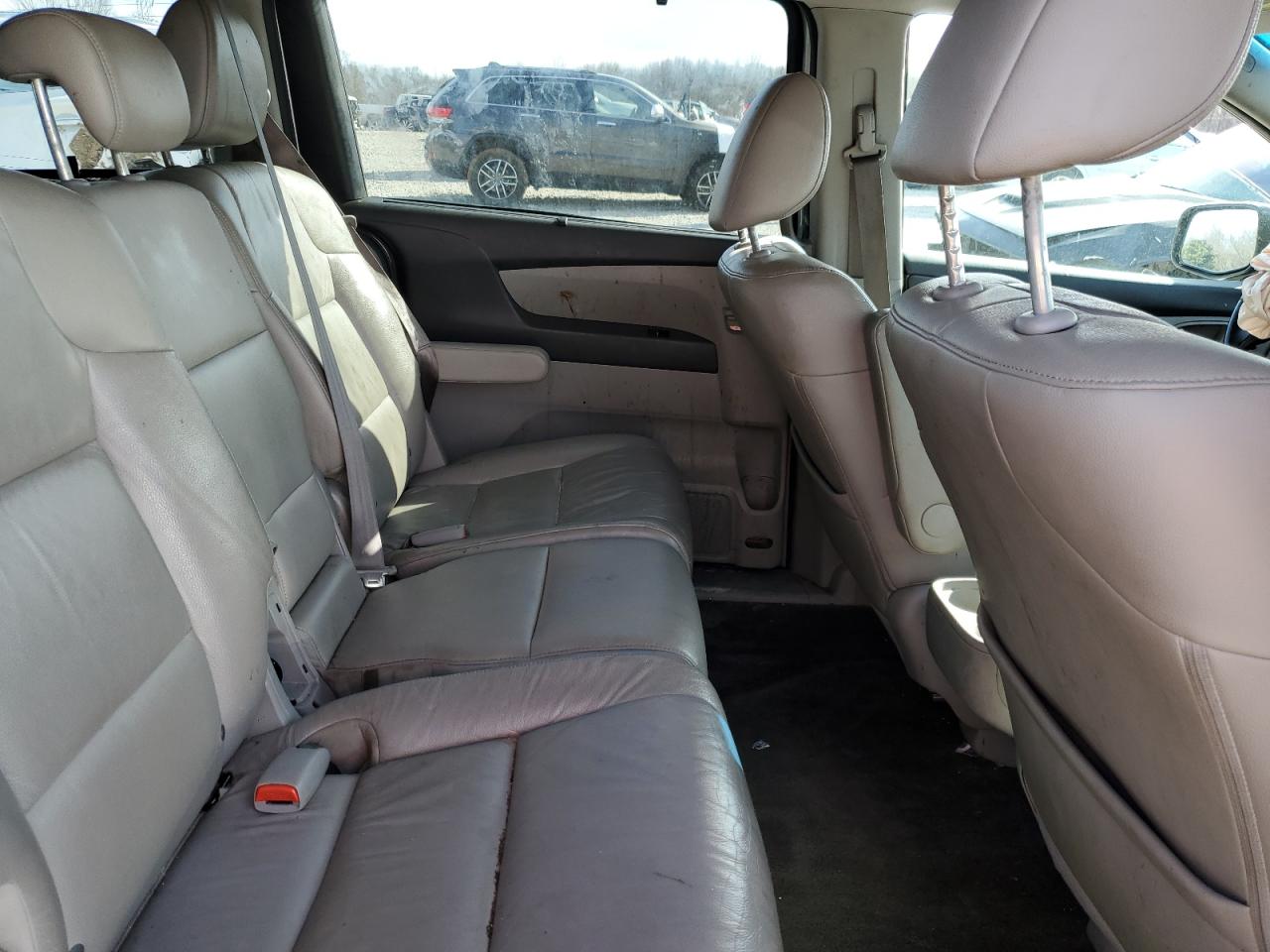 2011 Honda Odyssey - Image 11