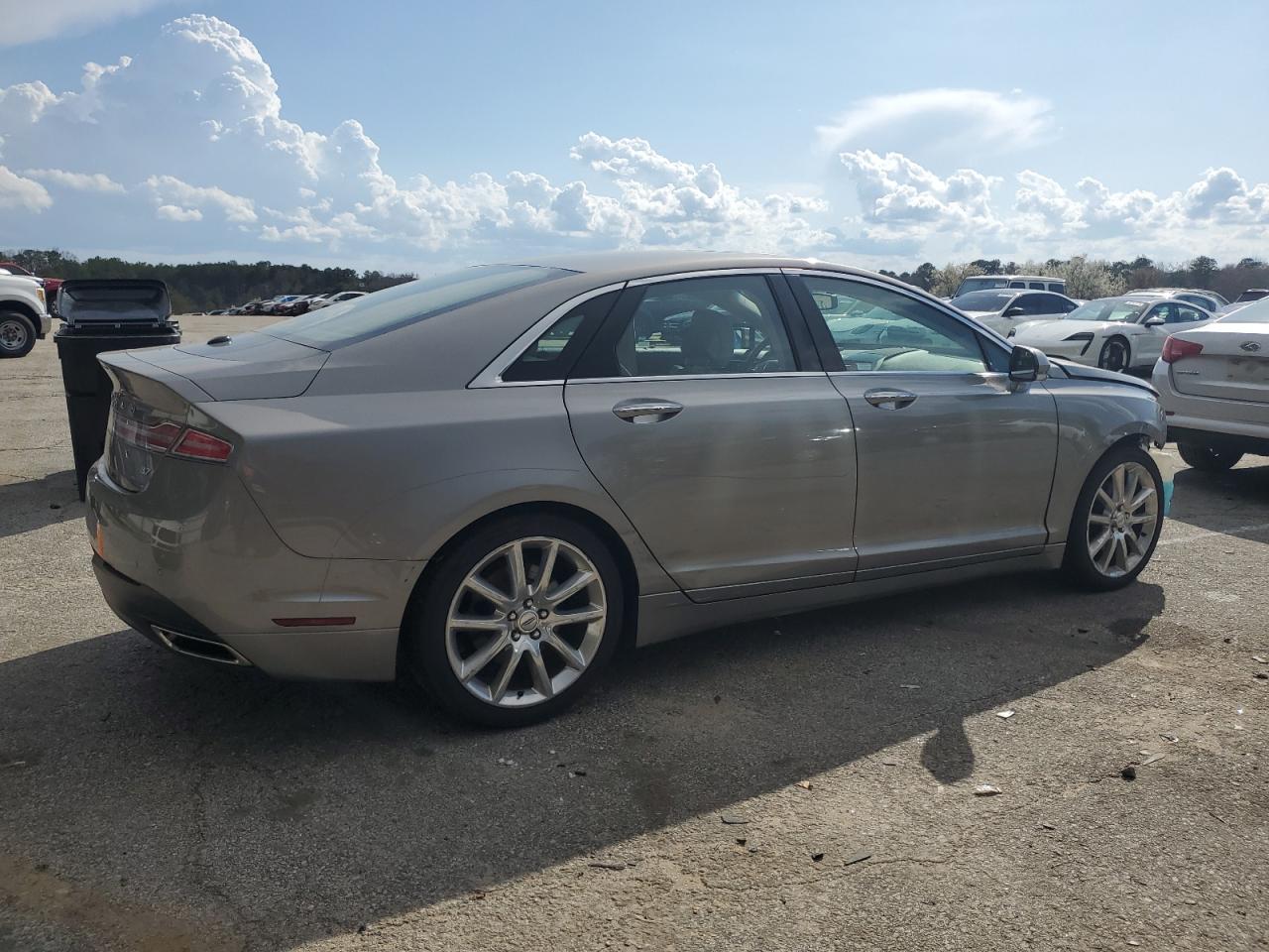 2016 Lincoln MKZ - Image 3