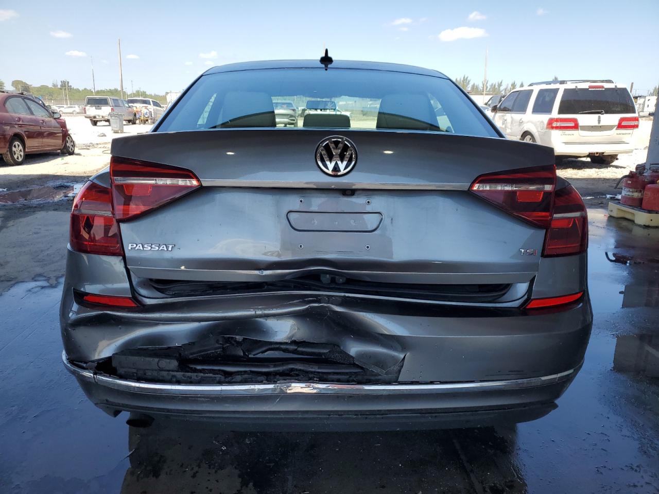 2019 Volkswagen Passat - Image 6