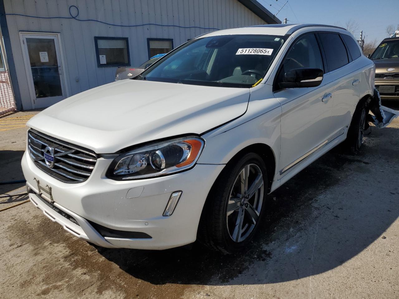 2017 Volvo Xc60 T6 Dynamic for Sale in Pekin, IL - Rear End