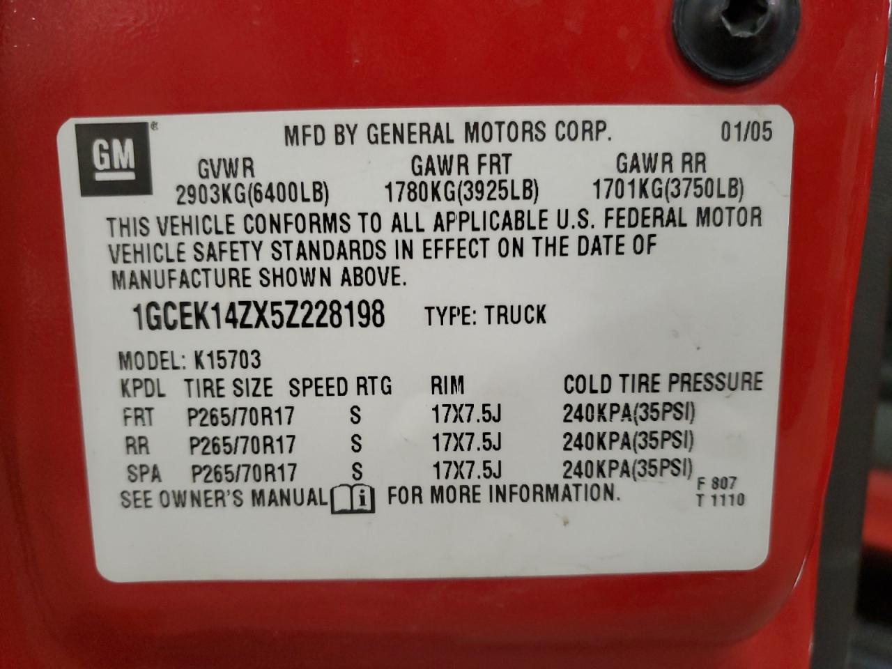 2005 Chevrolet Silverado - Image 12