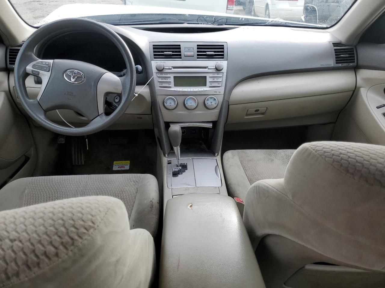2010 Toyota Camry - Image 8