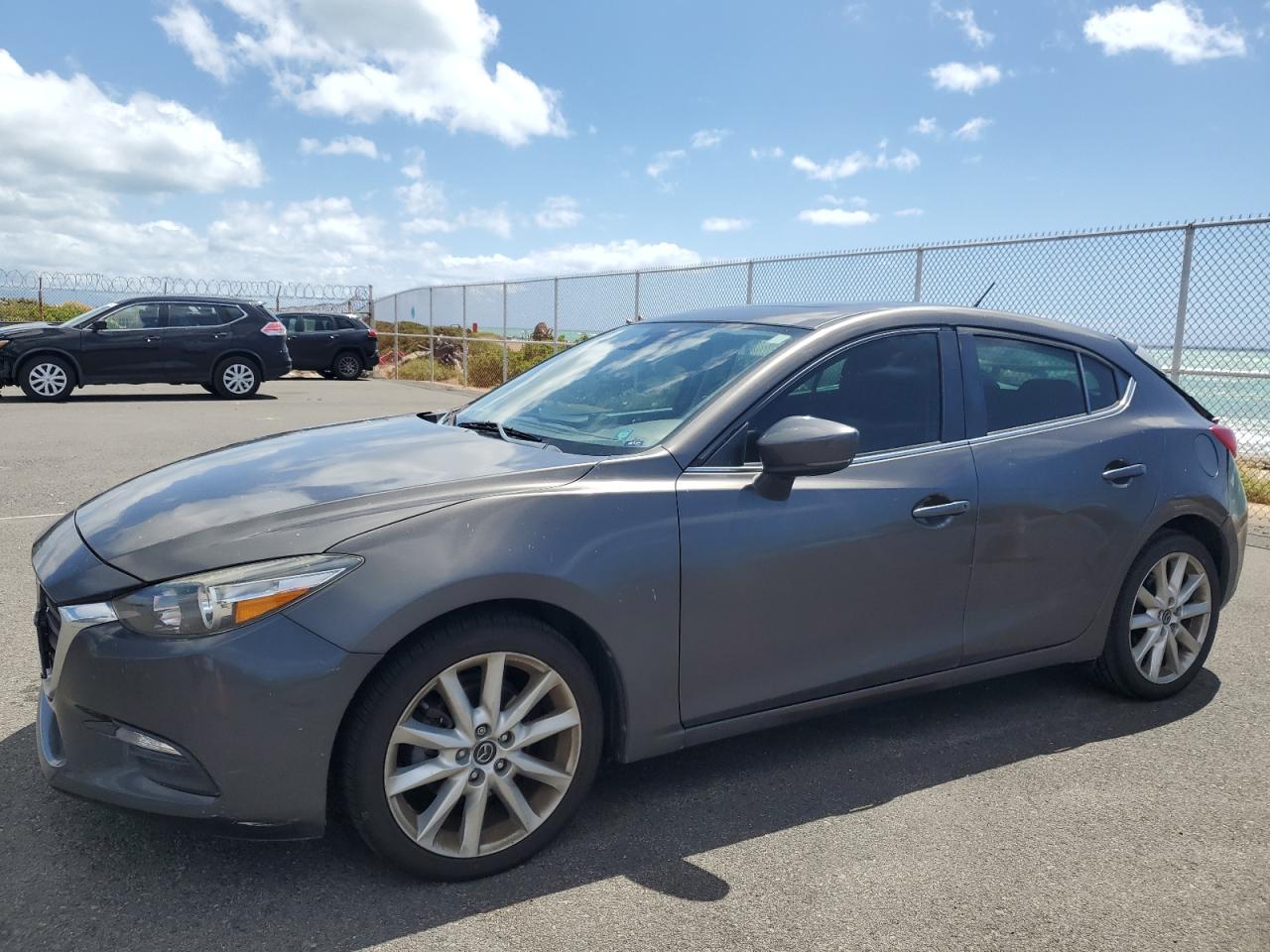 2017 Mazda 3 Touring zu verkaufen in Kapolei, HI - Rear End