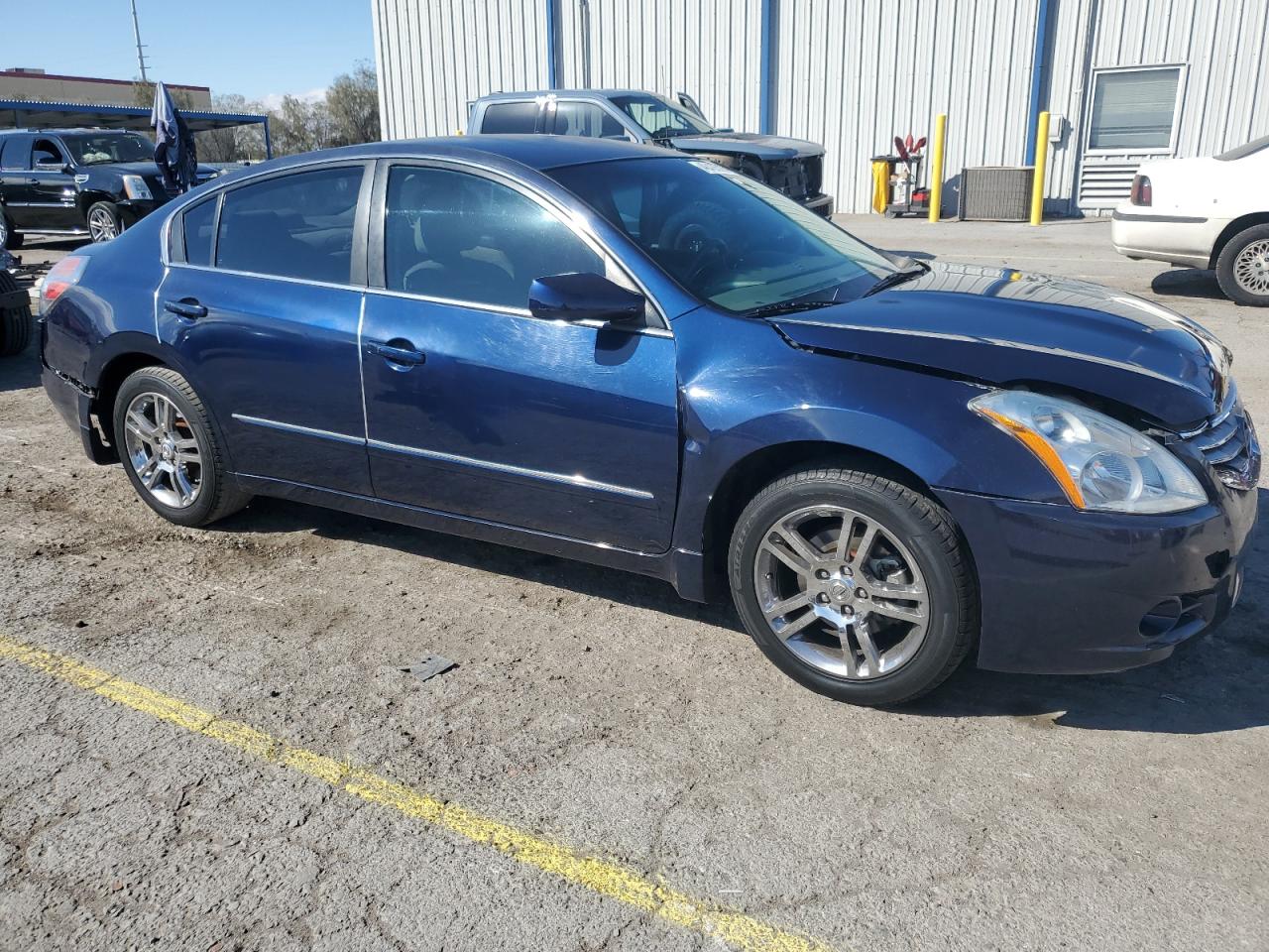 2011 Nissan Altima - Image 4