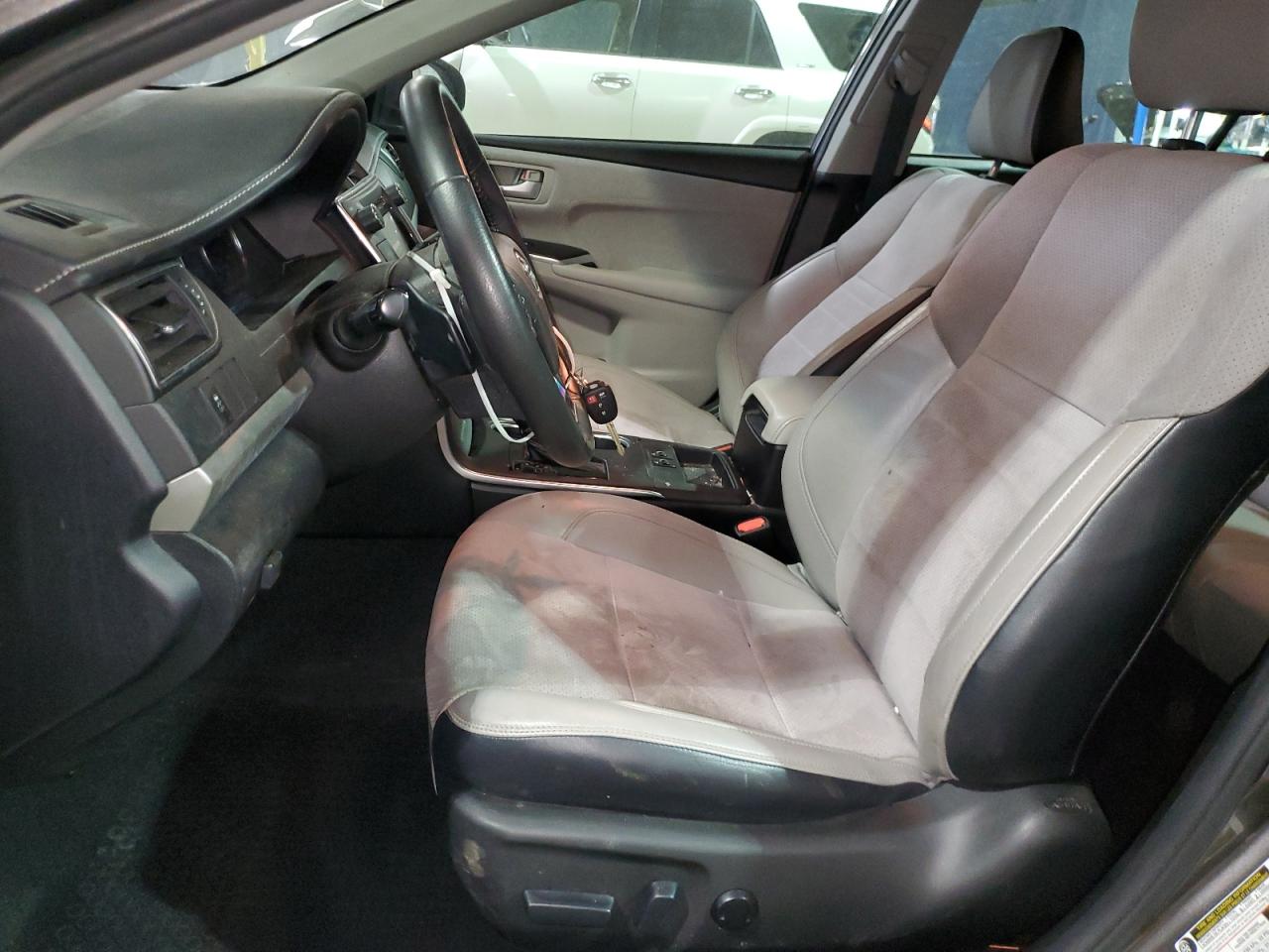 2017 Toyota Camry - Image 7