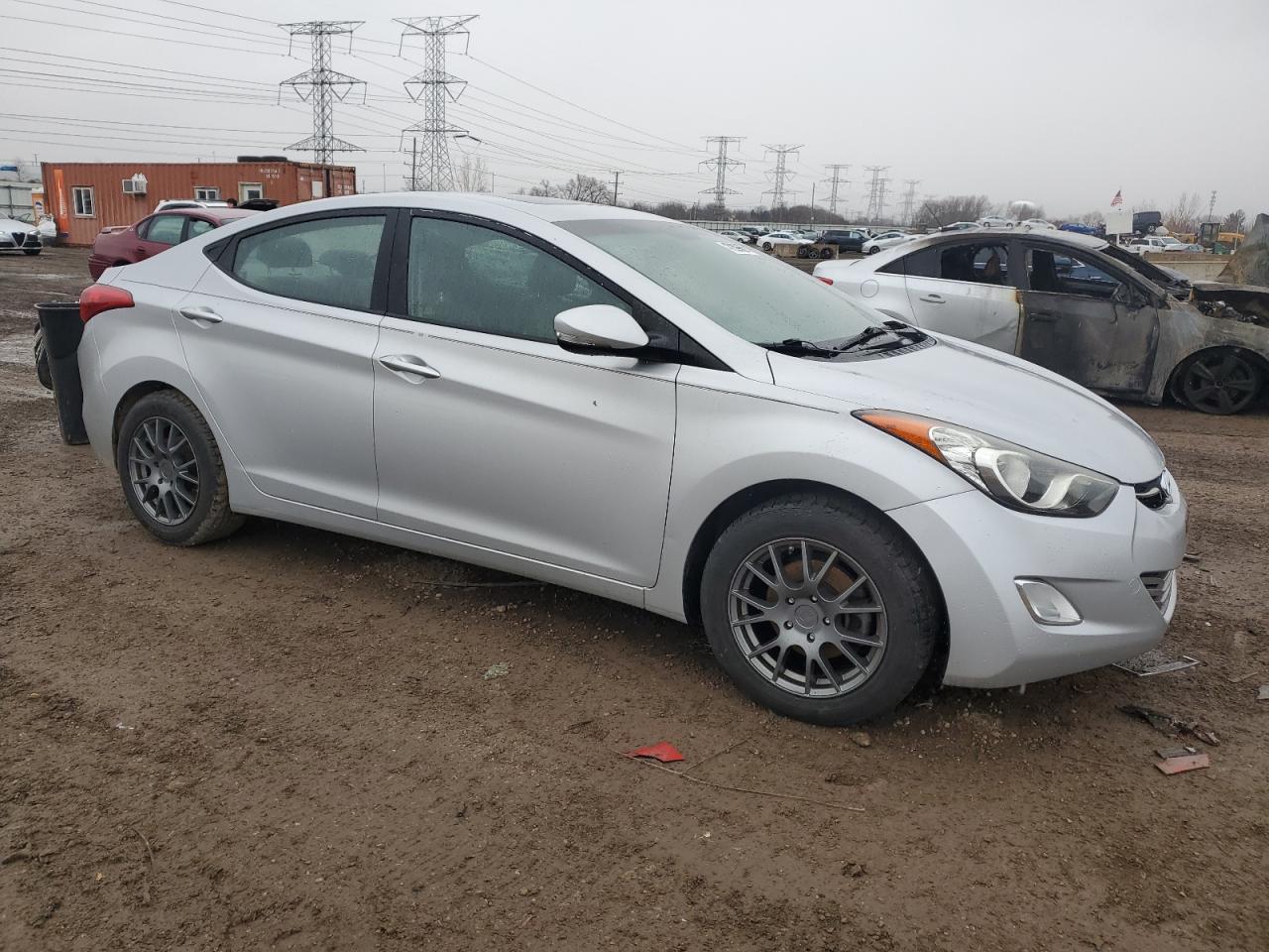 2013 Hyundai Elantra - Image 4