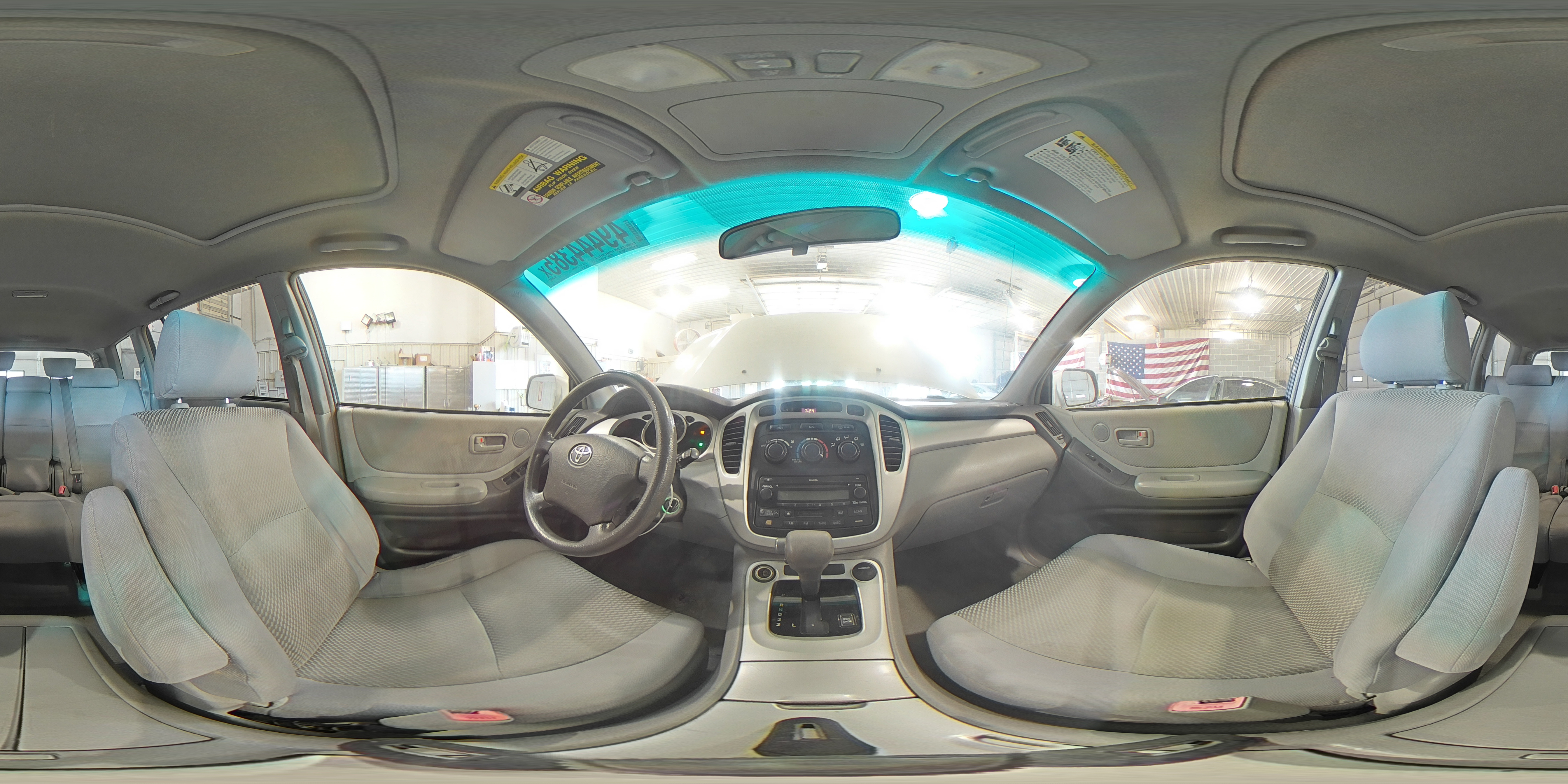 2005 Toyota Highlander - Image 14