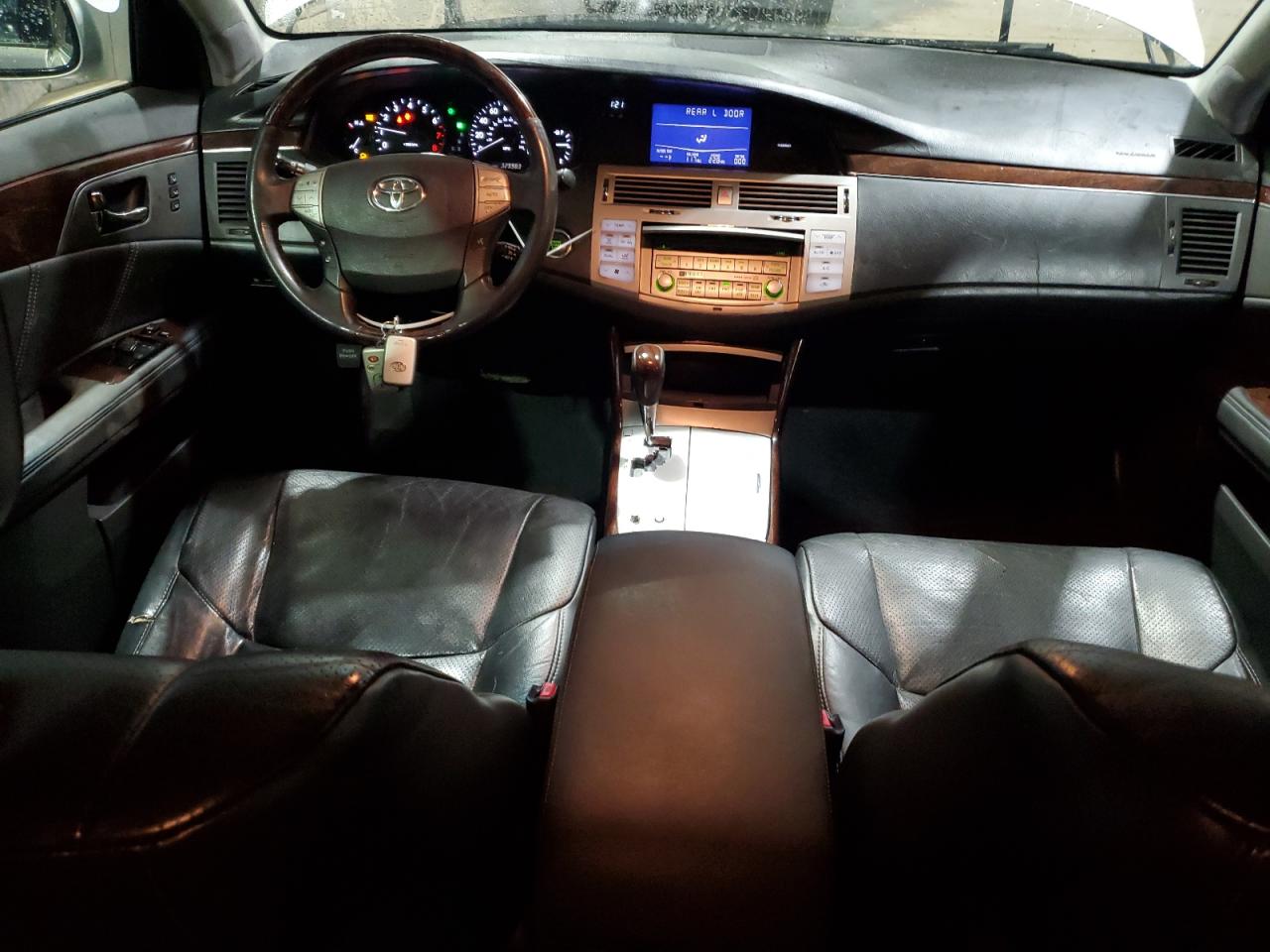 2009 Toyota Avalon - Image 8