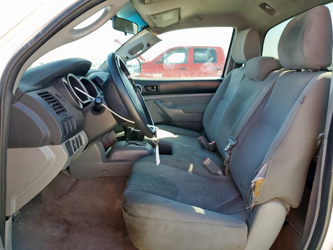 2011 Toyota Tacoma - Image 7