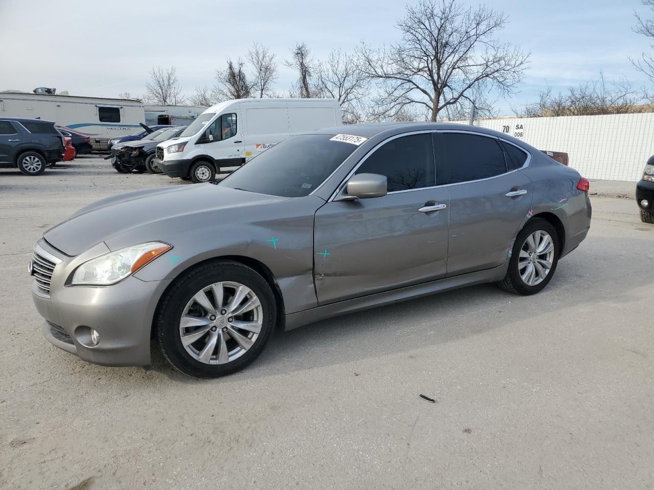 2011 INFINITI M56
