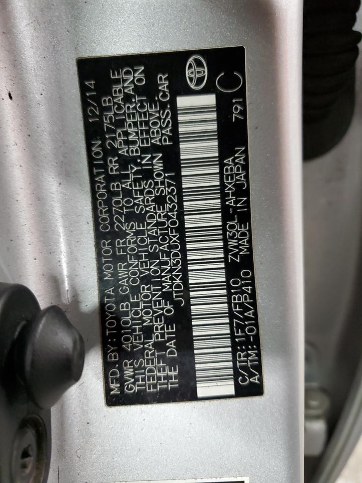 2015 Toyota Prius - Image 12