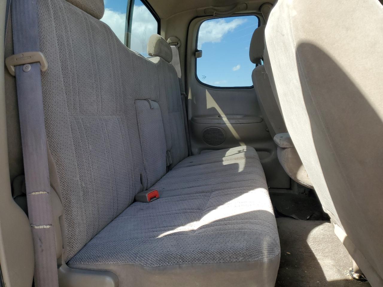 2000 Toyota Tundra - Image 10