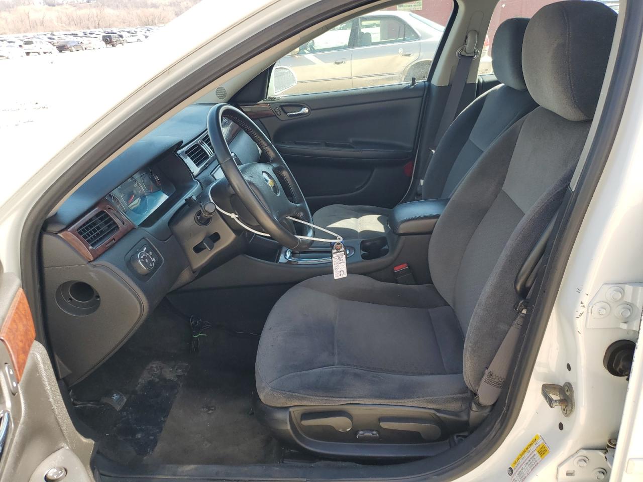 2011 Chevrolet Impala - Image 7