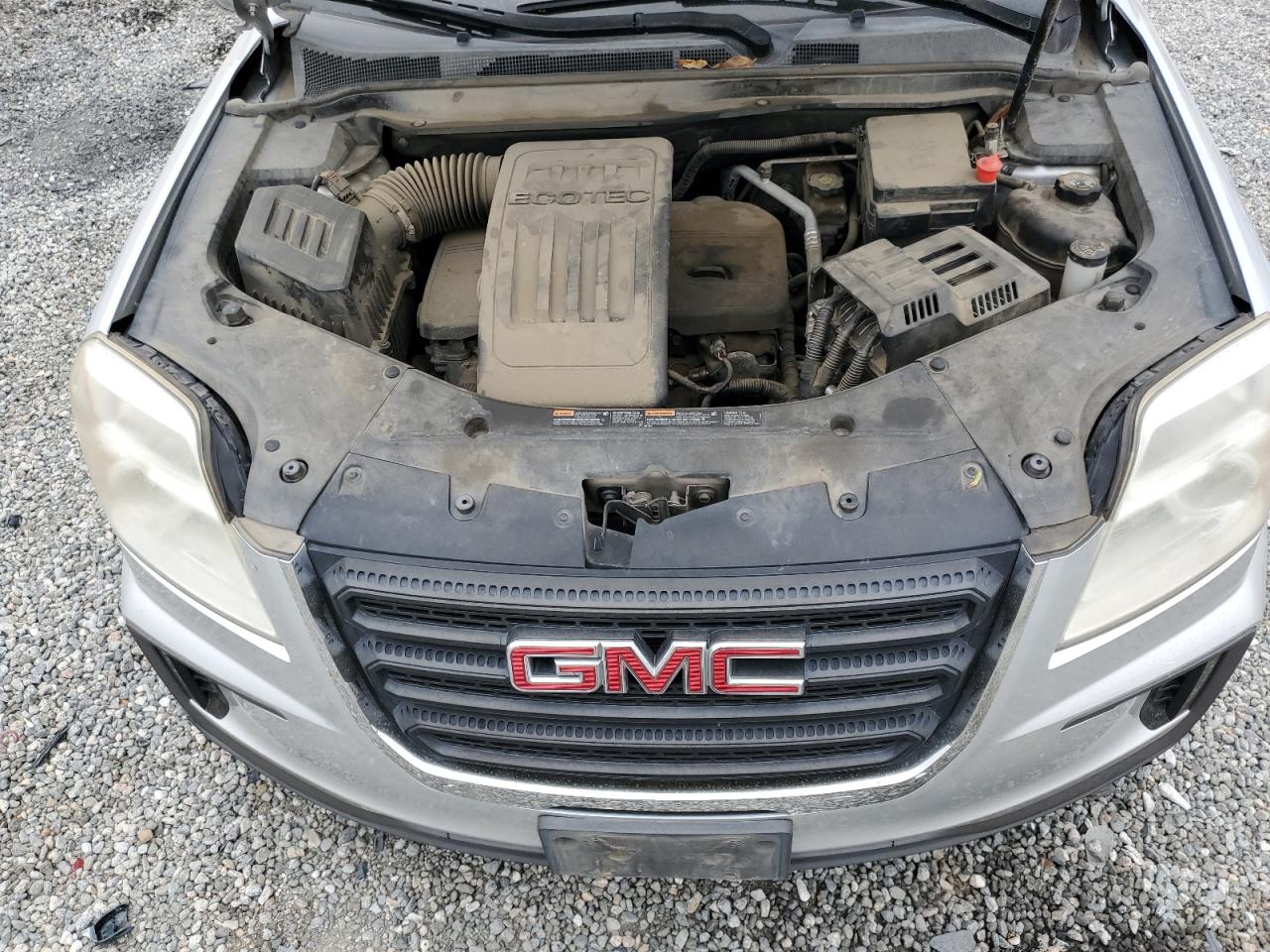 2017 GMC Terrain - Image 13