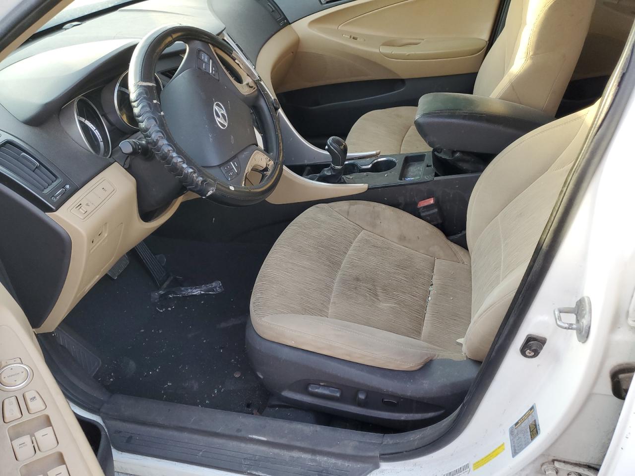 2011 Hyundai Sonata - Image 7