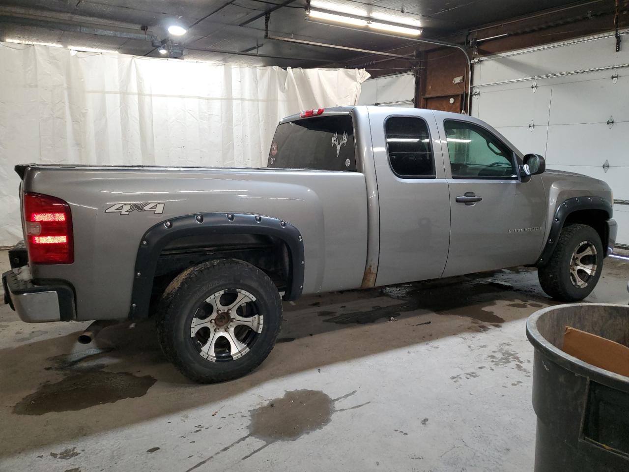 2008 Chevrolet Silverado - Image 3