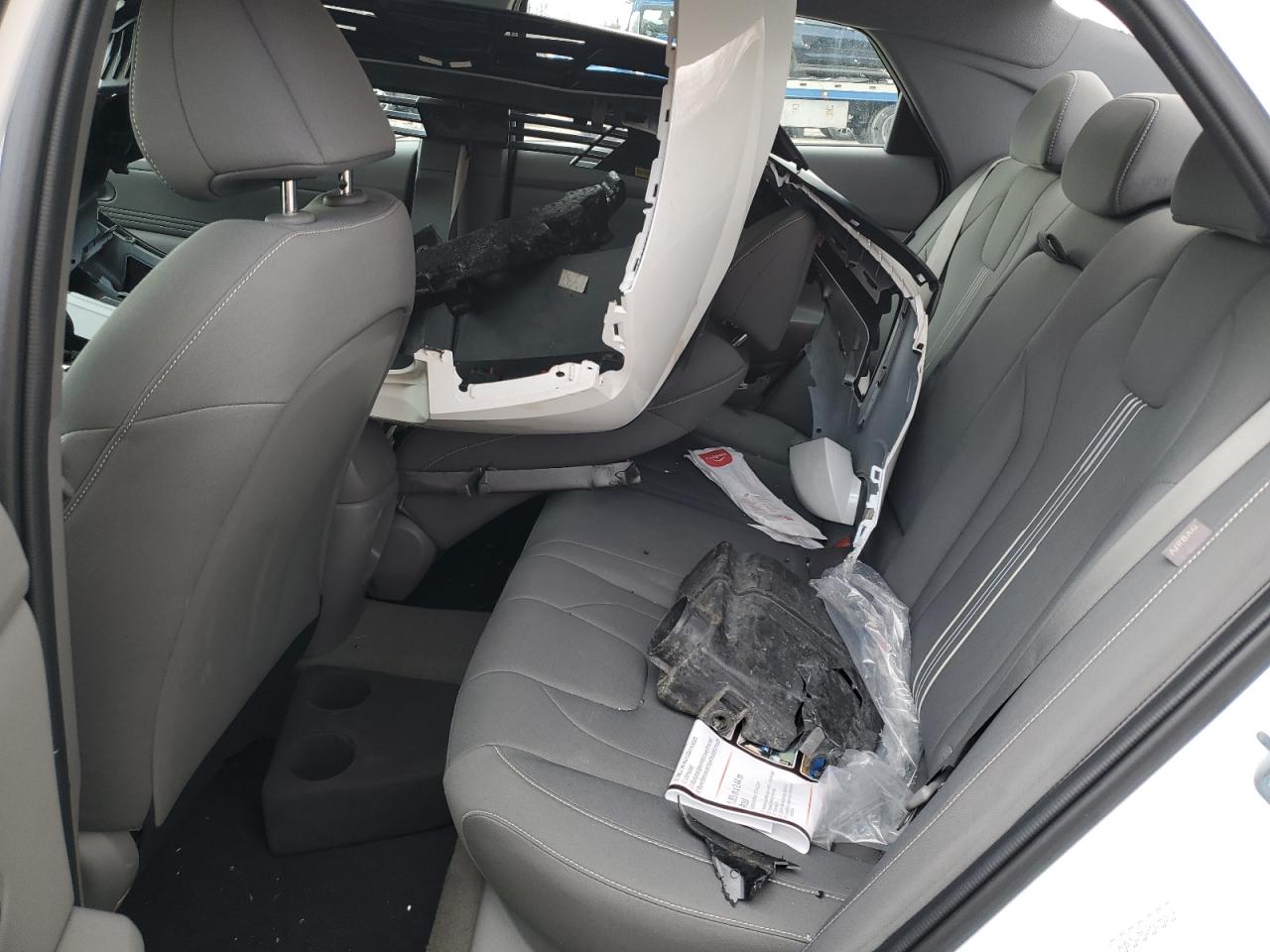 2024 Hyundai Elantra - Image 10
