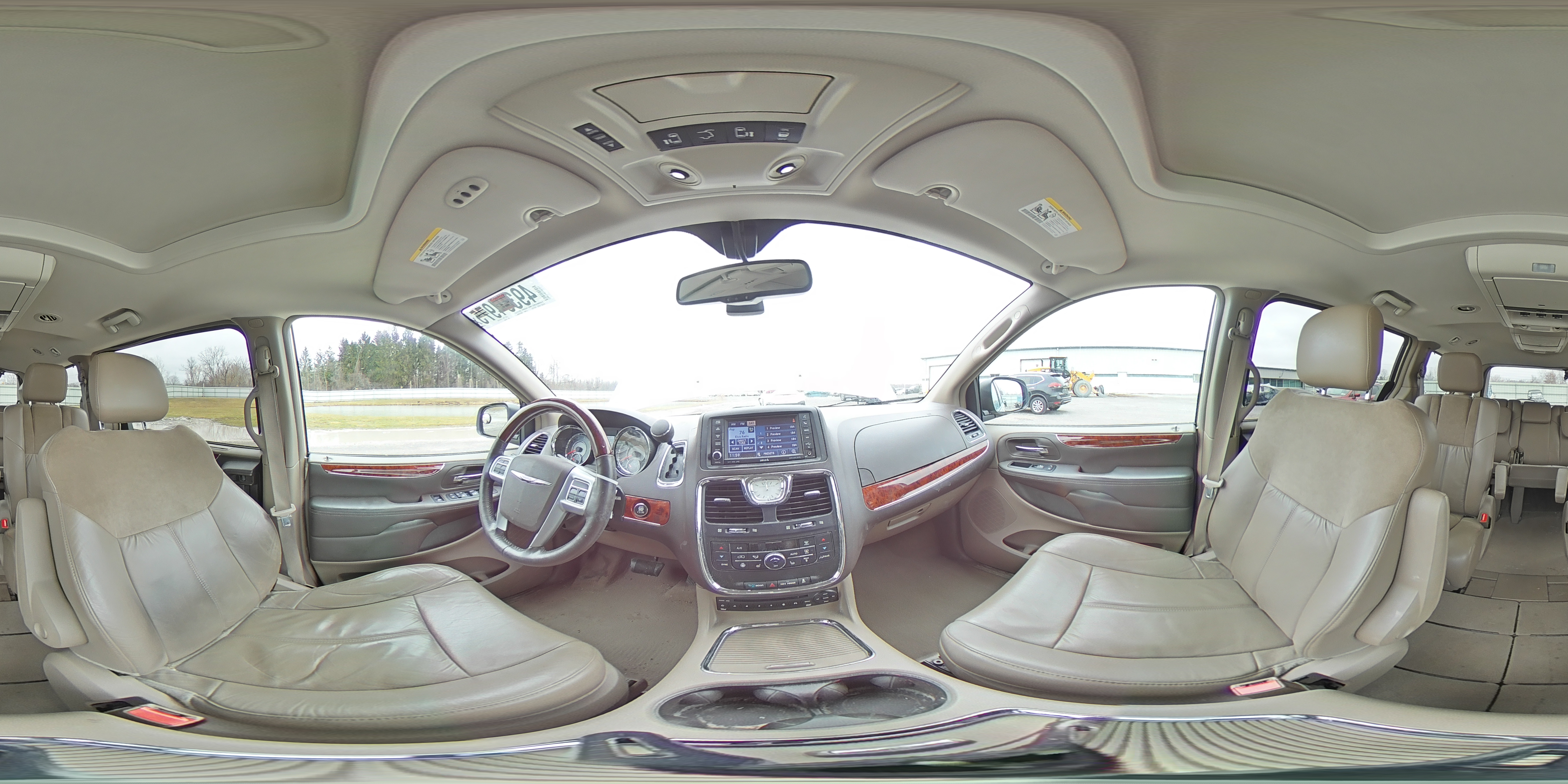 2012 Chrysler Town & Country - Image 14