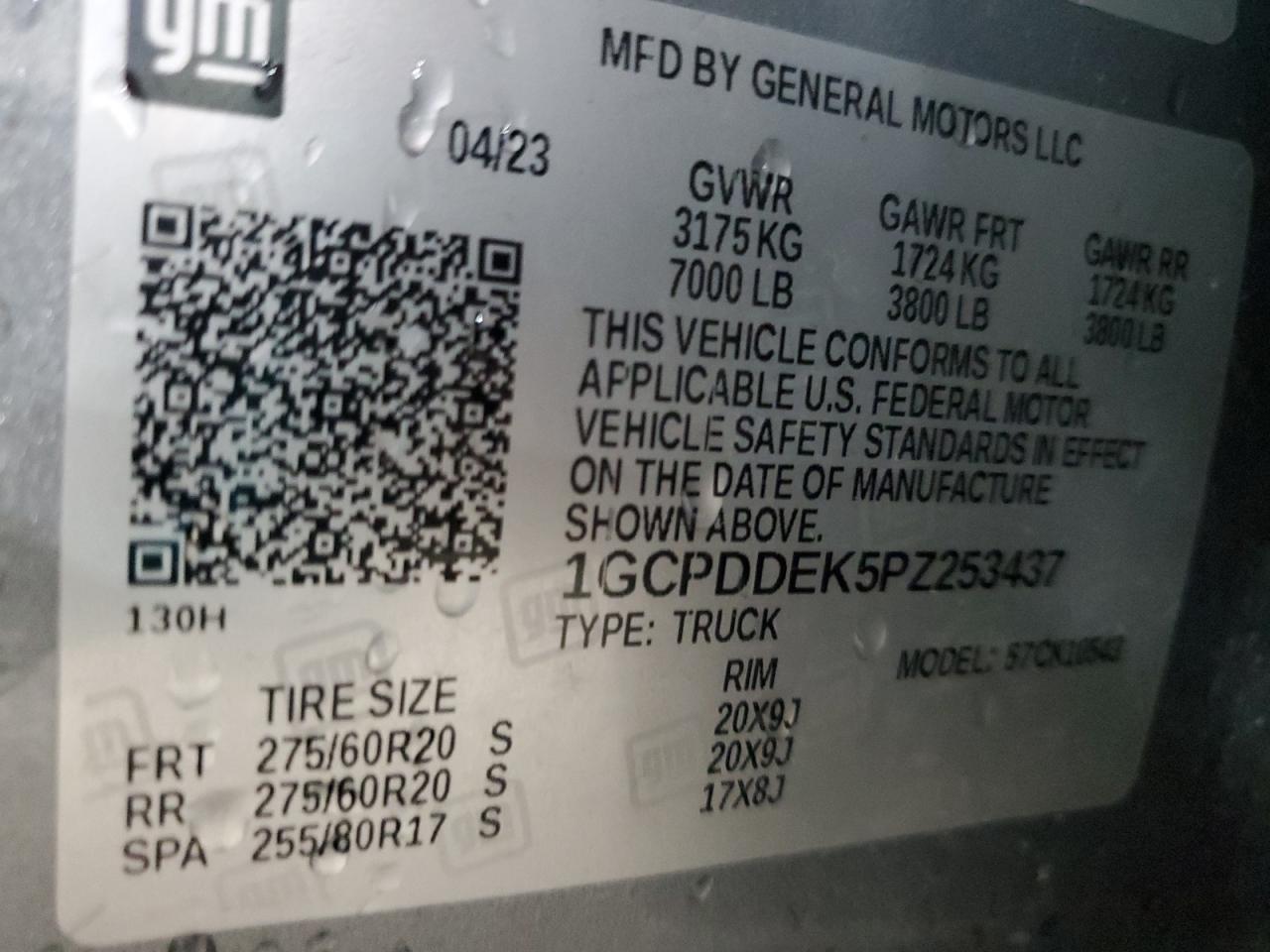 2023 Chevrolet Silverado - Image 13