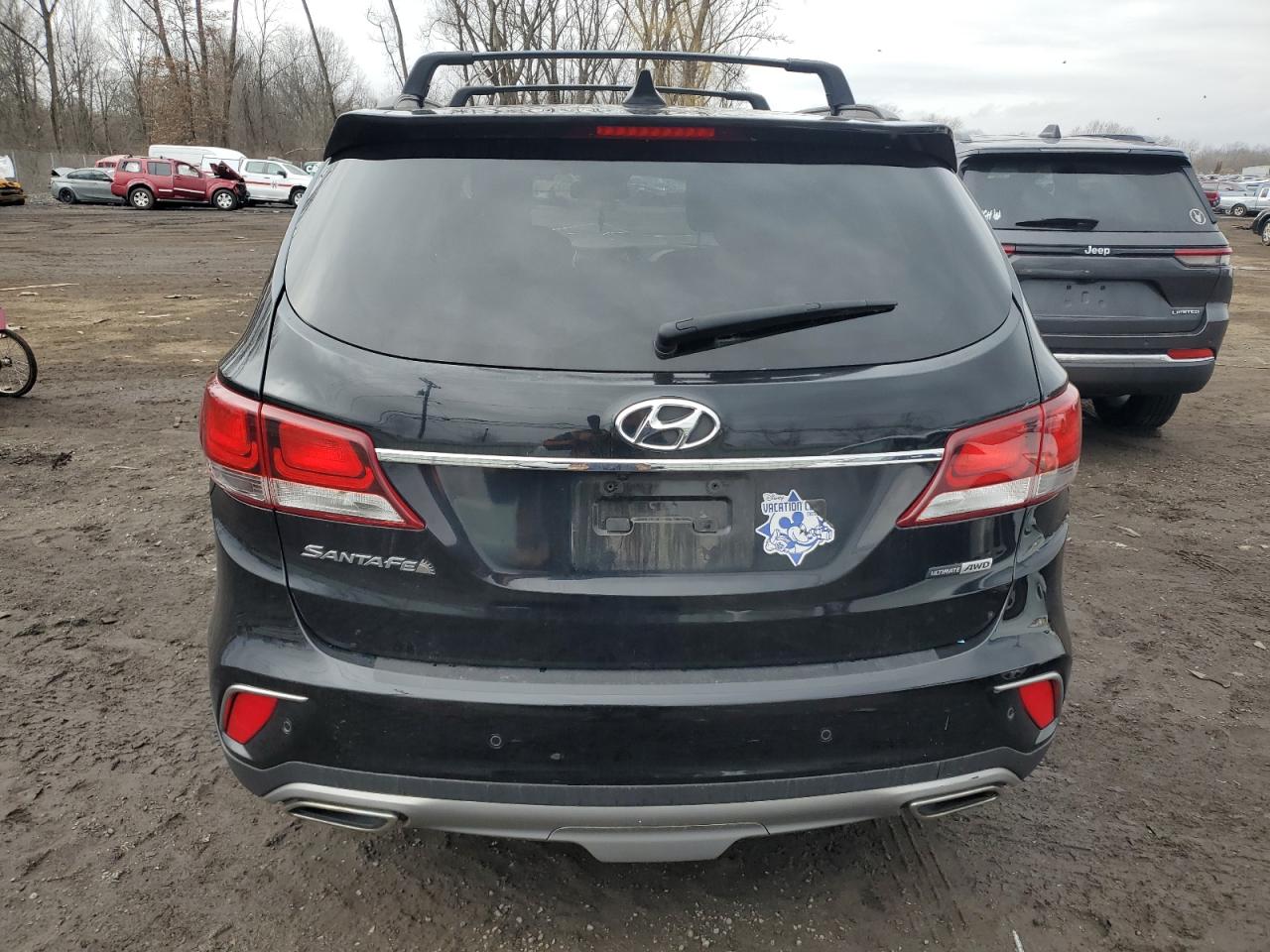2017 Hyundai Santa Fe - Image 6