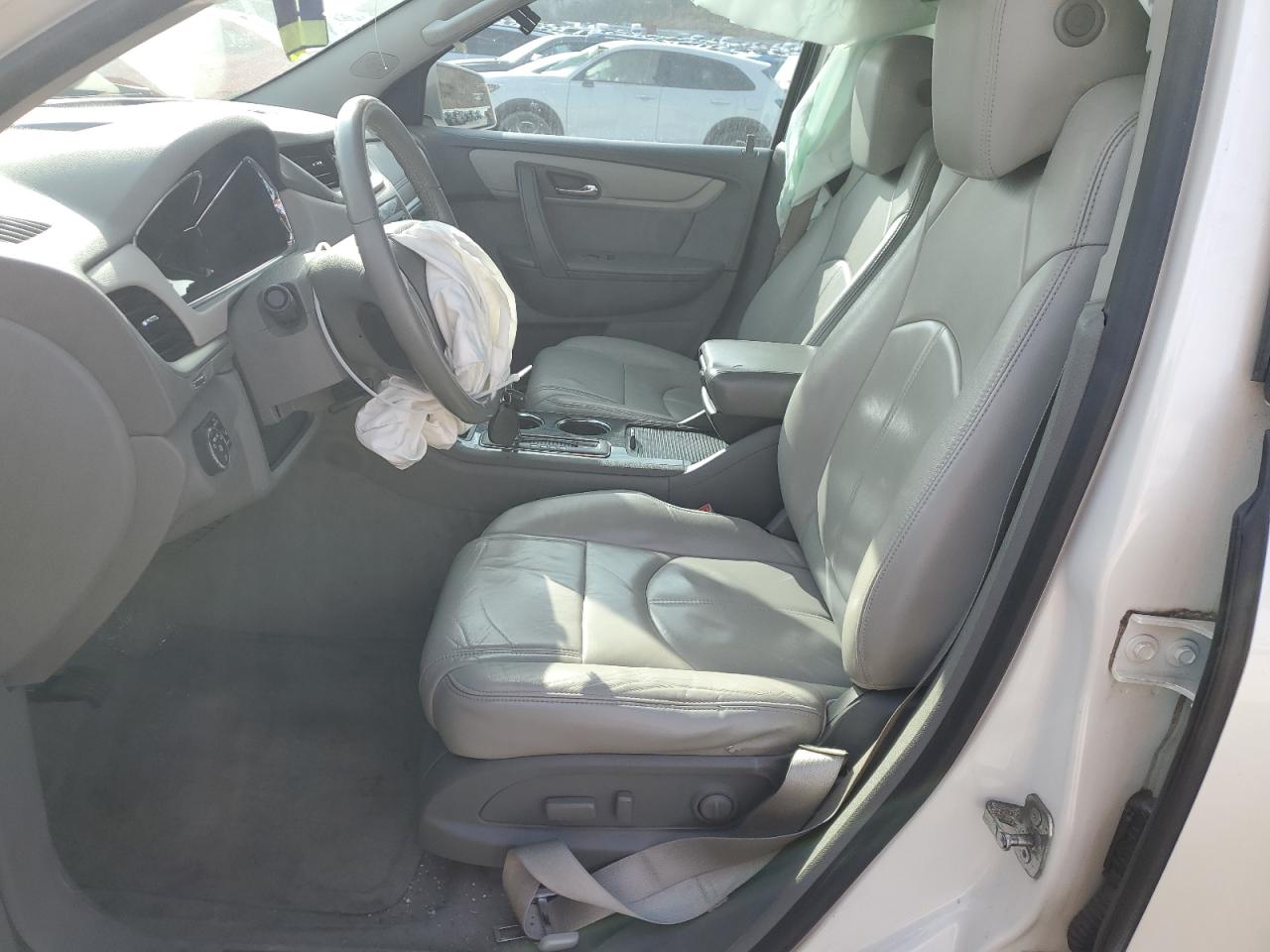 2013 Chevrolet Traverse - Image 7