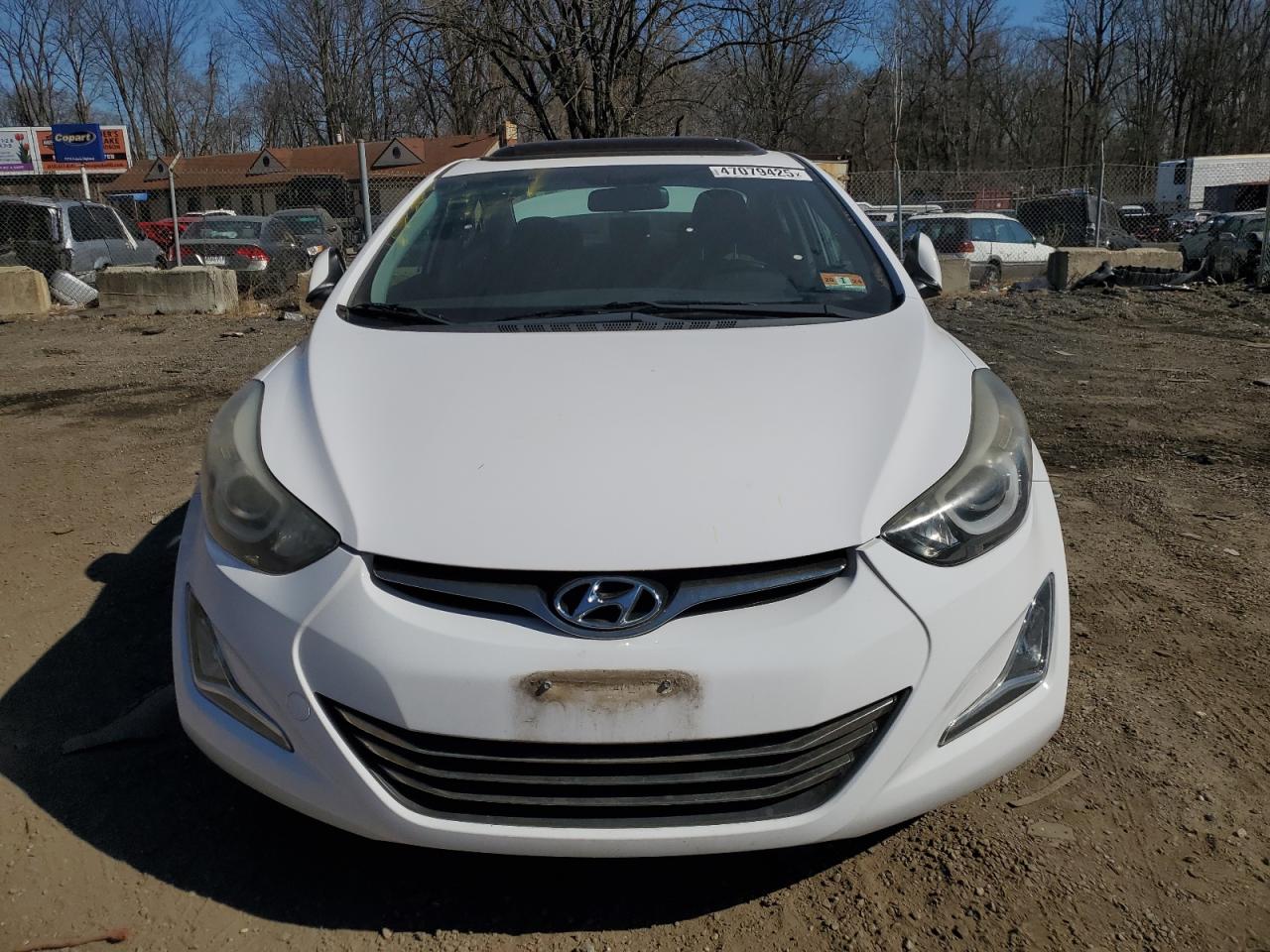 2015 Hyundai Elantra - Image 5