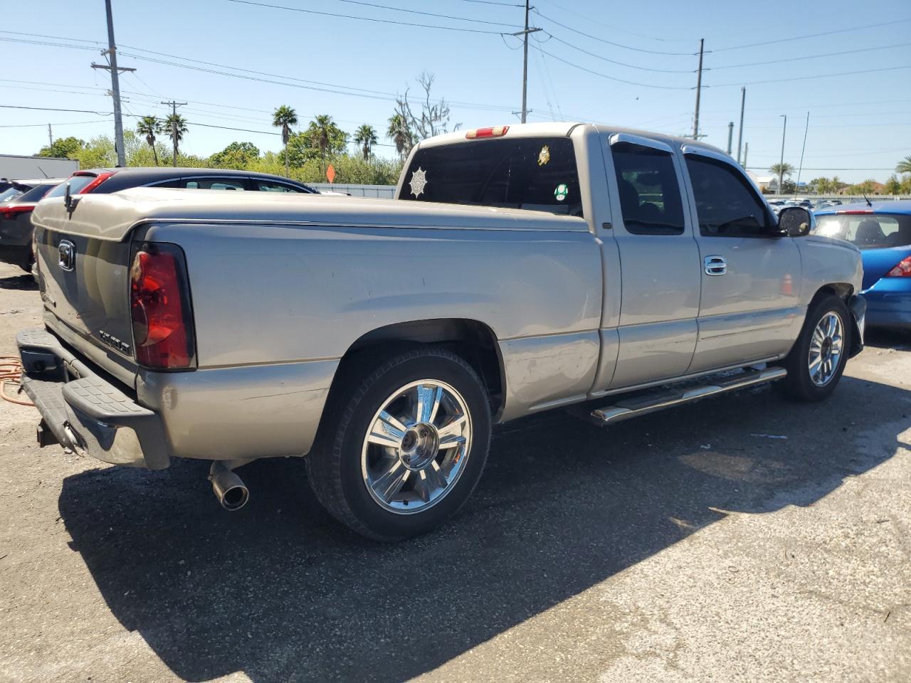 2005 Chevrolet Silverado - Image 3