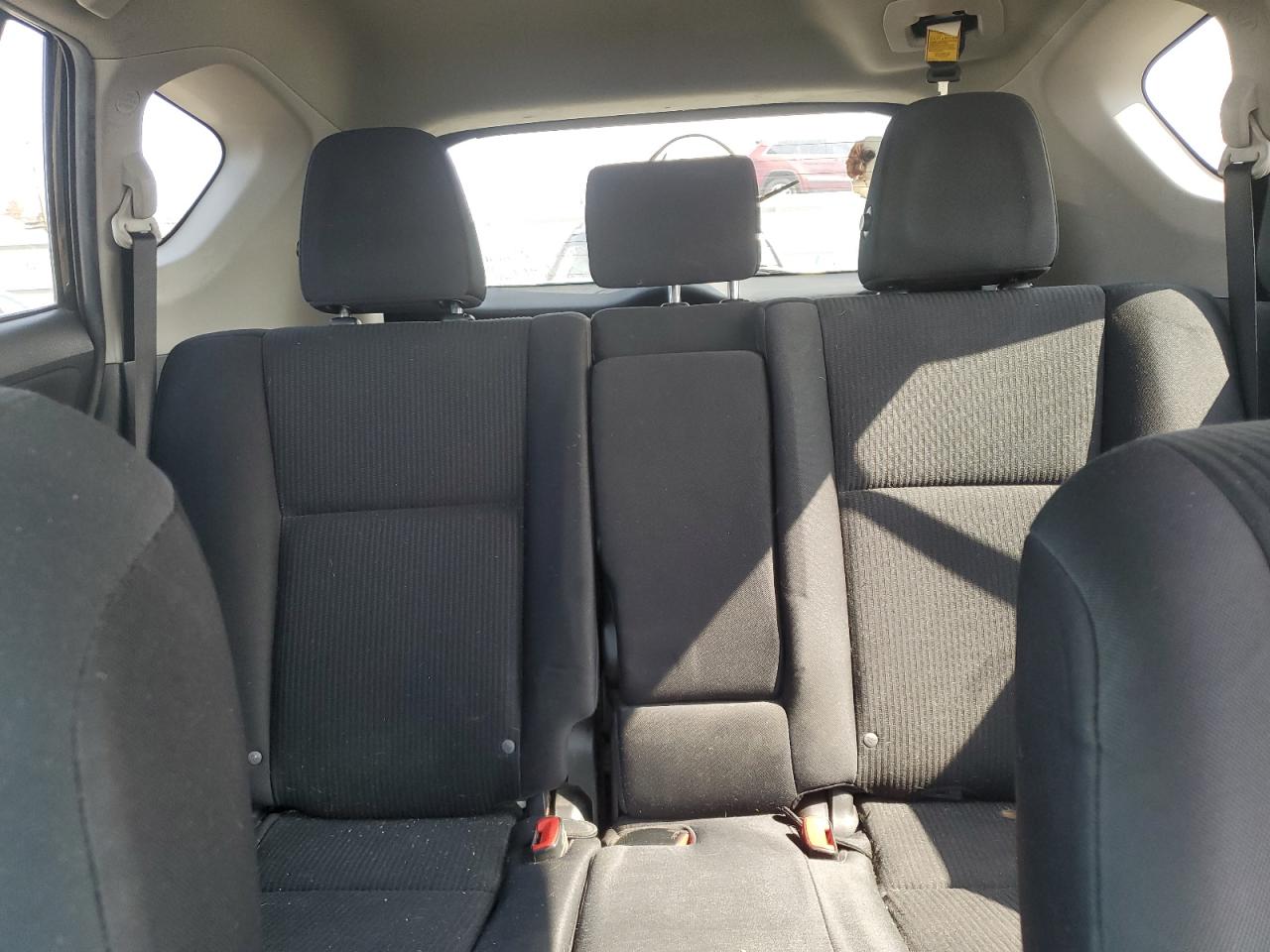 2015 Toyota RAV 4 - Image 10