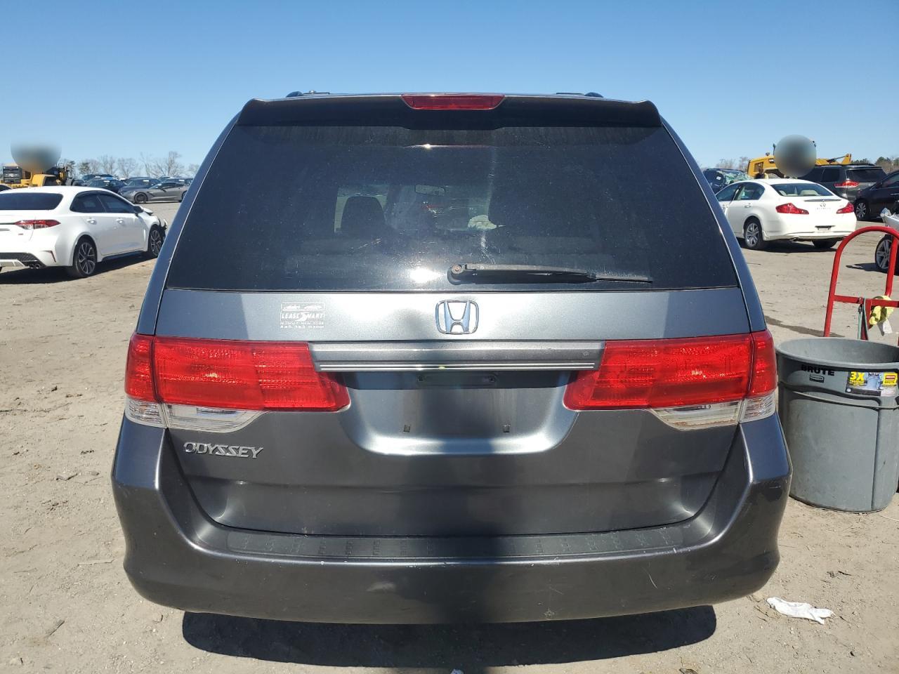 2010 Honda Odyssey - Image 6