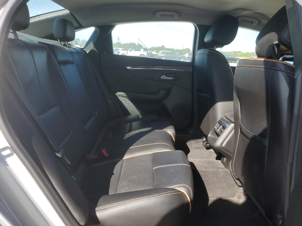 2015 Chevrolet Impala - Image 10
