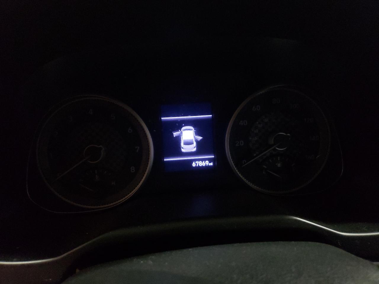 2020 Hyundai Elantra - Image 9