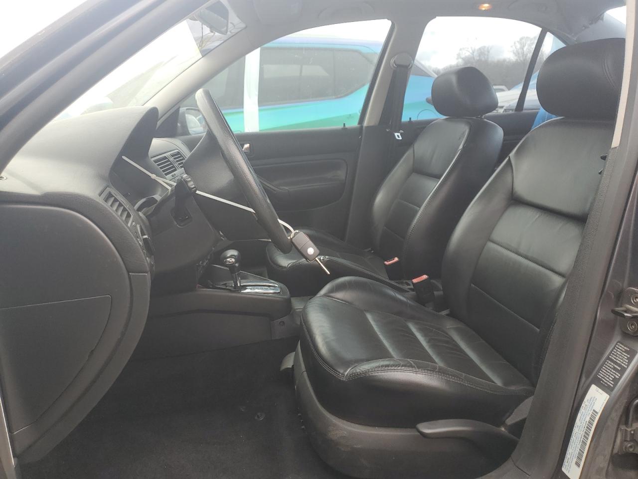 2003 Volkswagen Jetta - Image 7