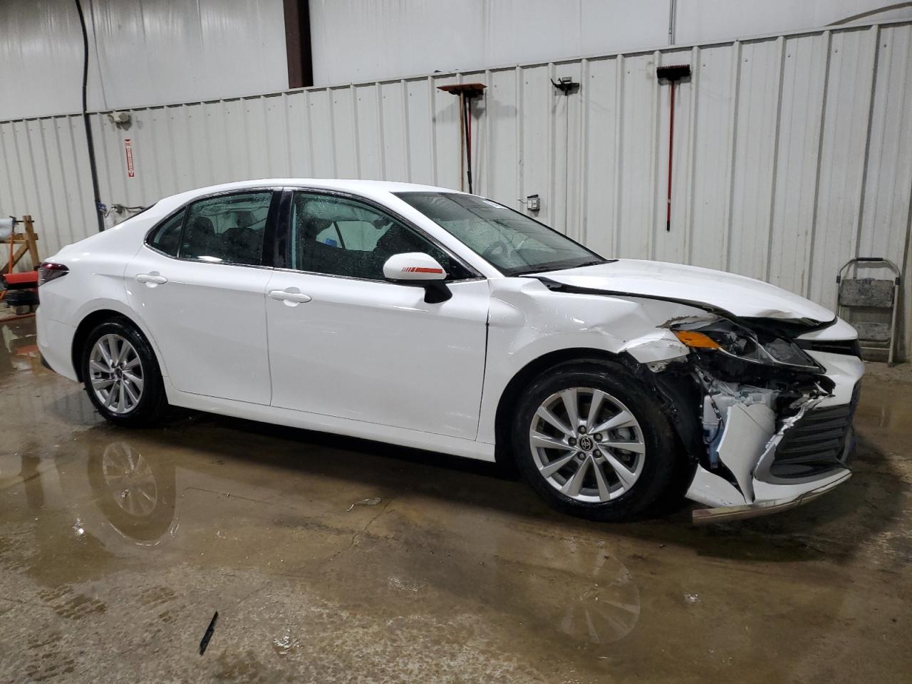 2023 Toyota Camry - Image 4