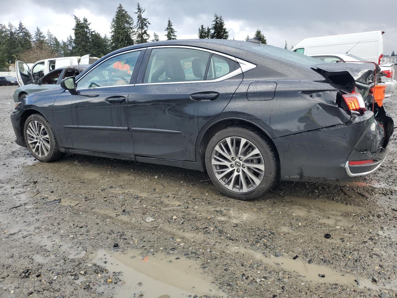 2021 Lexus ES - Image 2