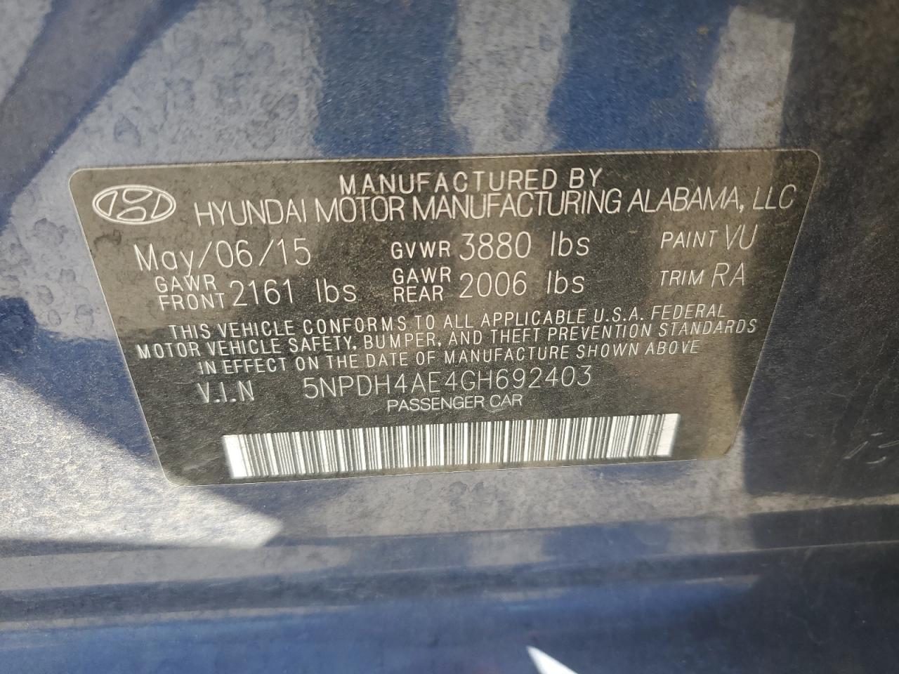 2016 Hyundai Elantra - Image 12