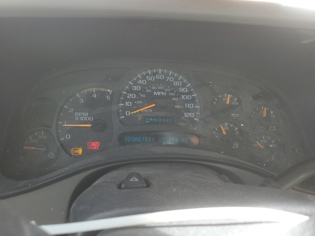 2003 Chevrolet Silverado - Image 9